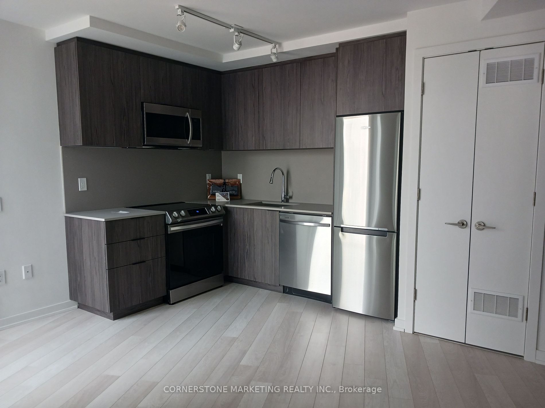 50 Power St, #1517
