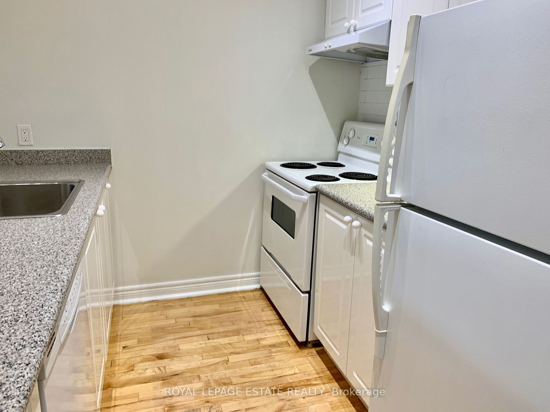 524 Yonge Street #207