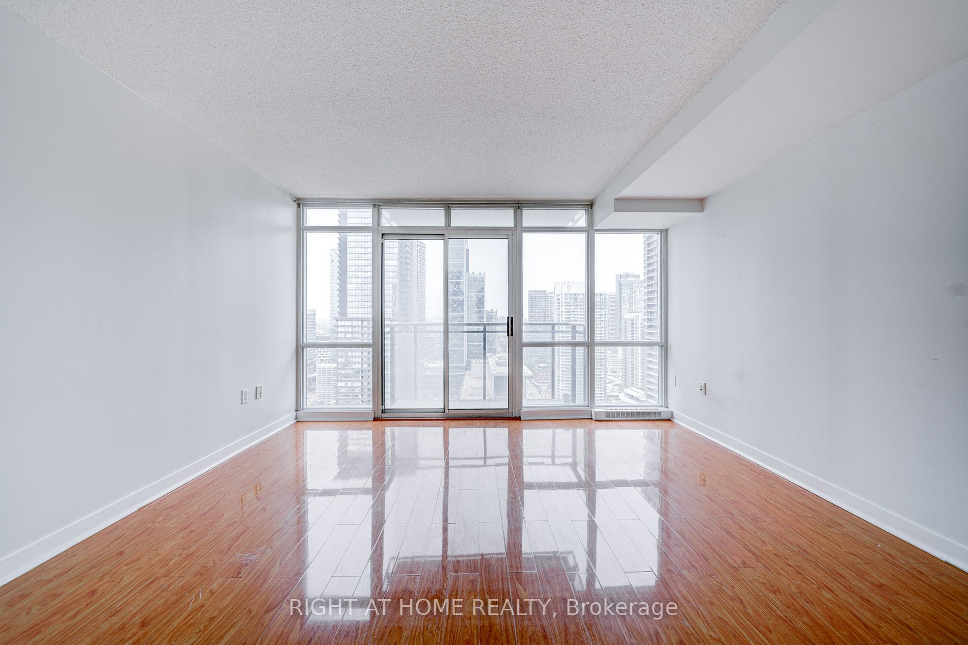 11 Brunel Crt, #3305