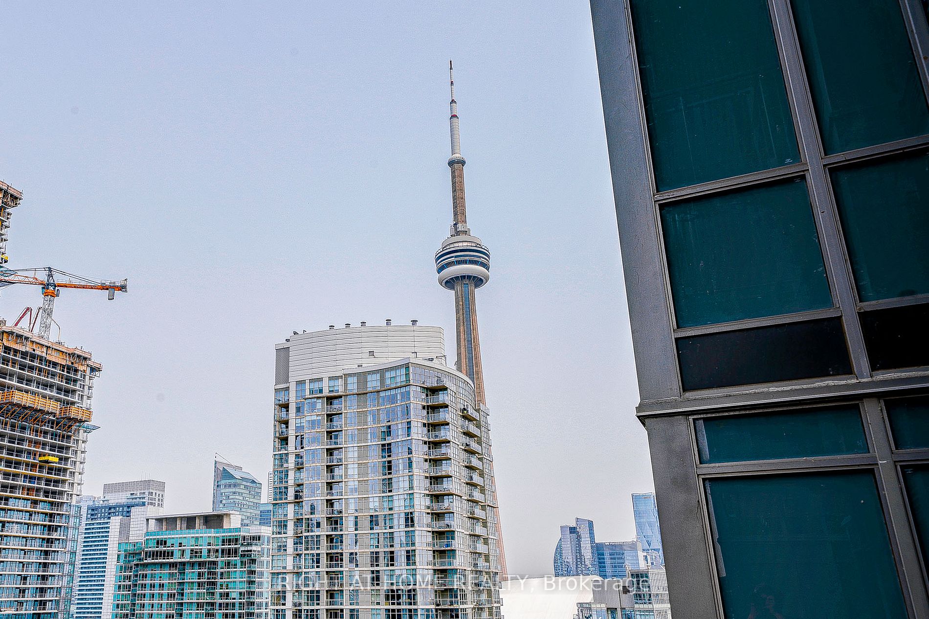 11 Brunel Crt, #3305