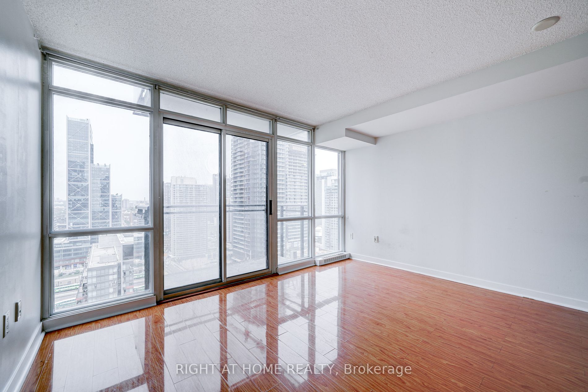 11 Brunel Crt, #3305