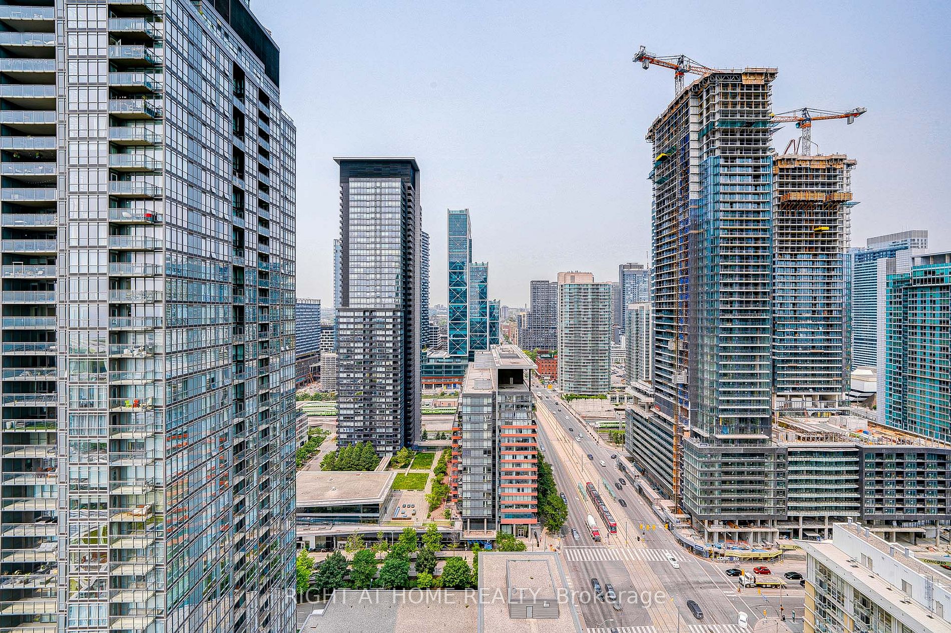 11 Brunel Crt, #3305