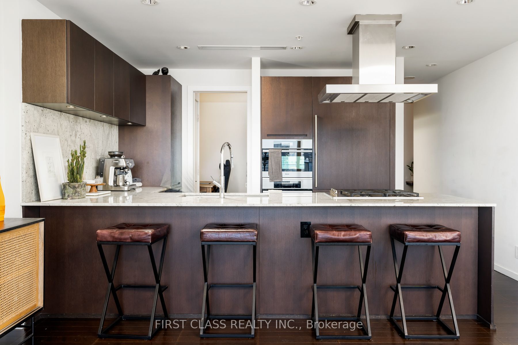 180 University Ave, #4103