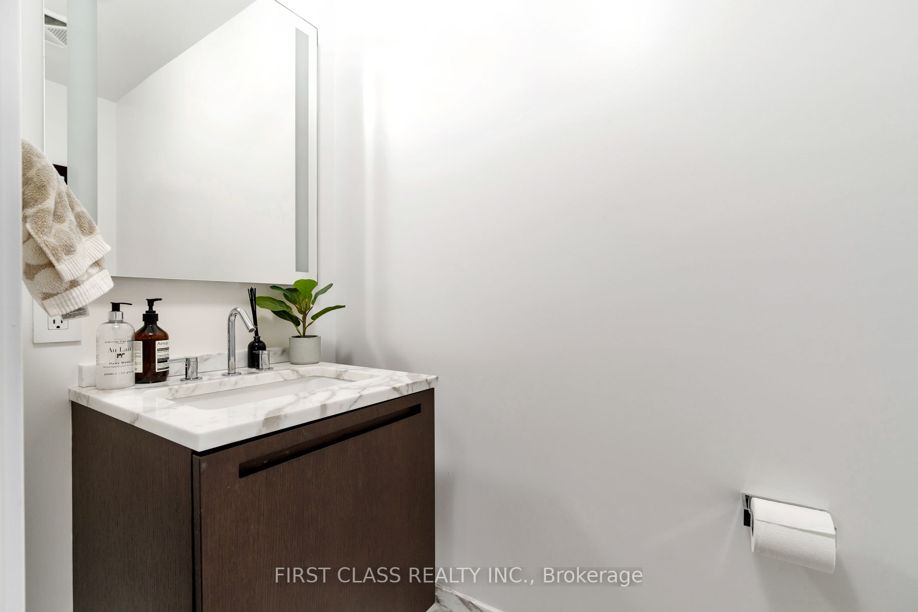180 University Ave, #4103