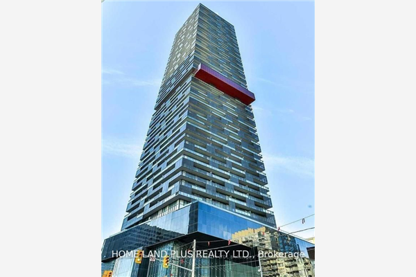 8 Eglinton Ave E, Toronto