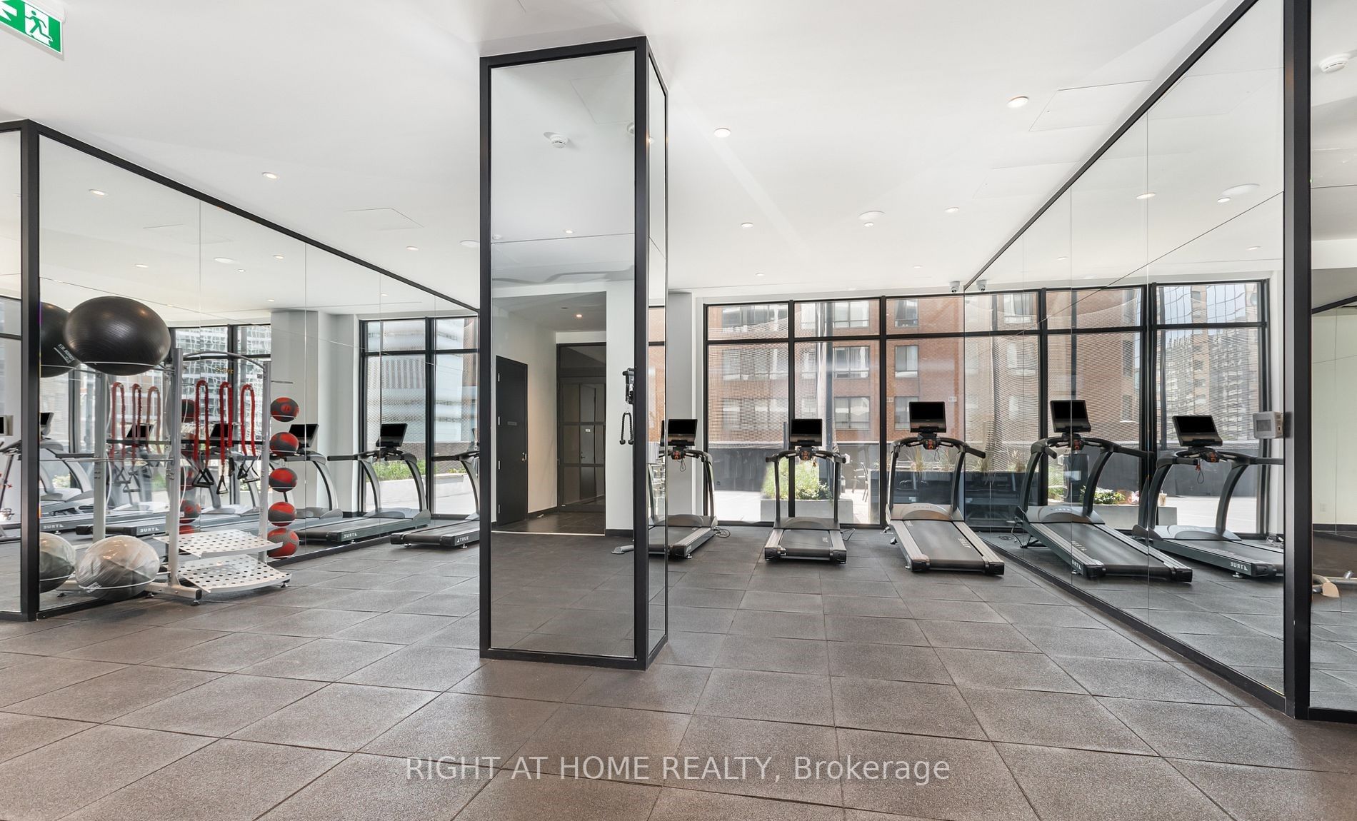 20 Edward St, #1520