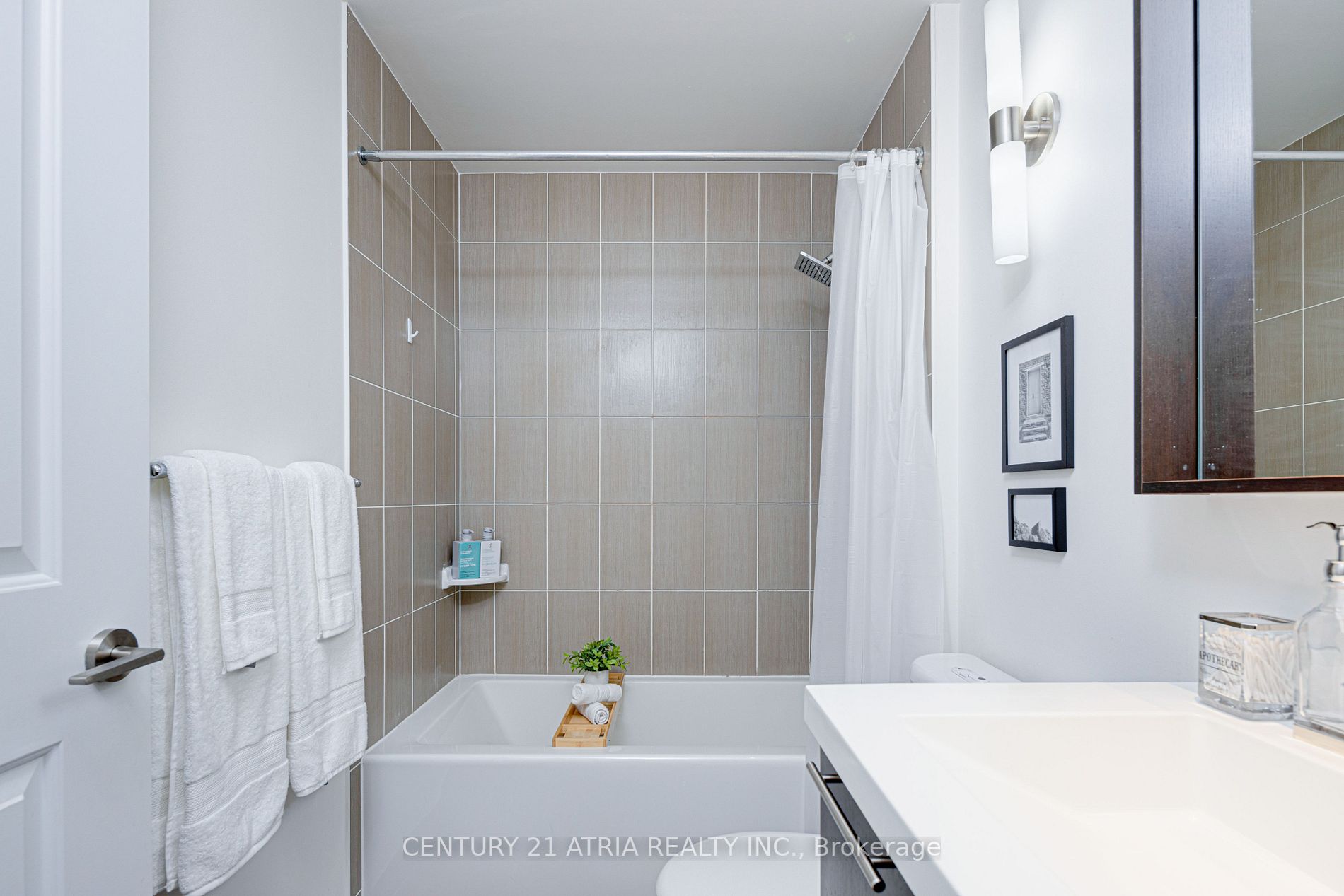 100 Harrison Garden Blvd, #307