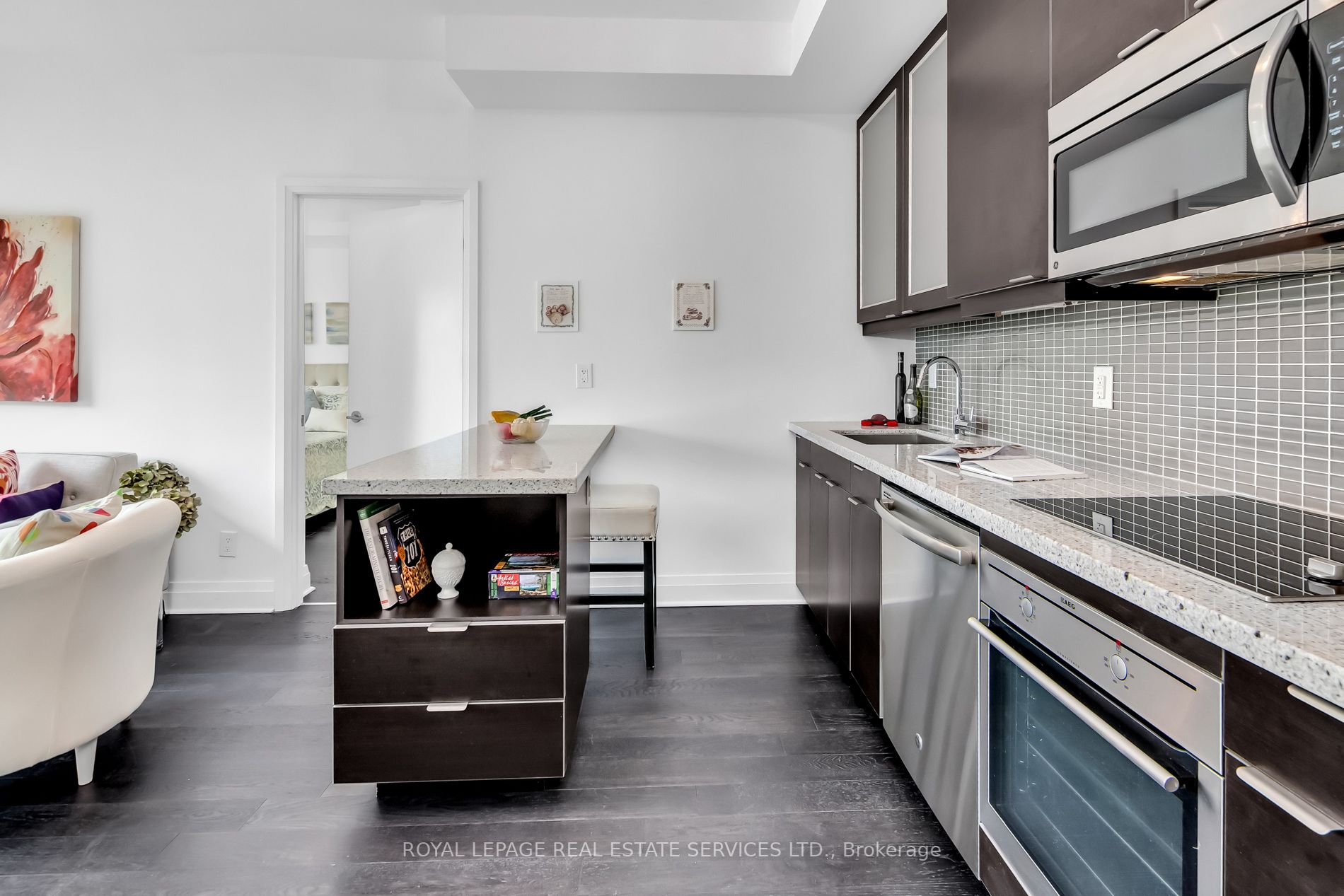 399 Spring Garden Avenue, #306