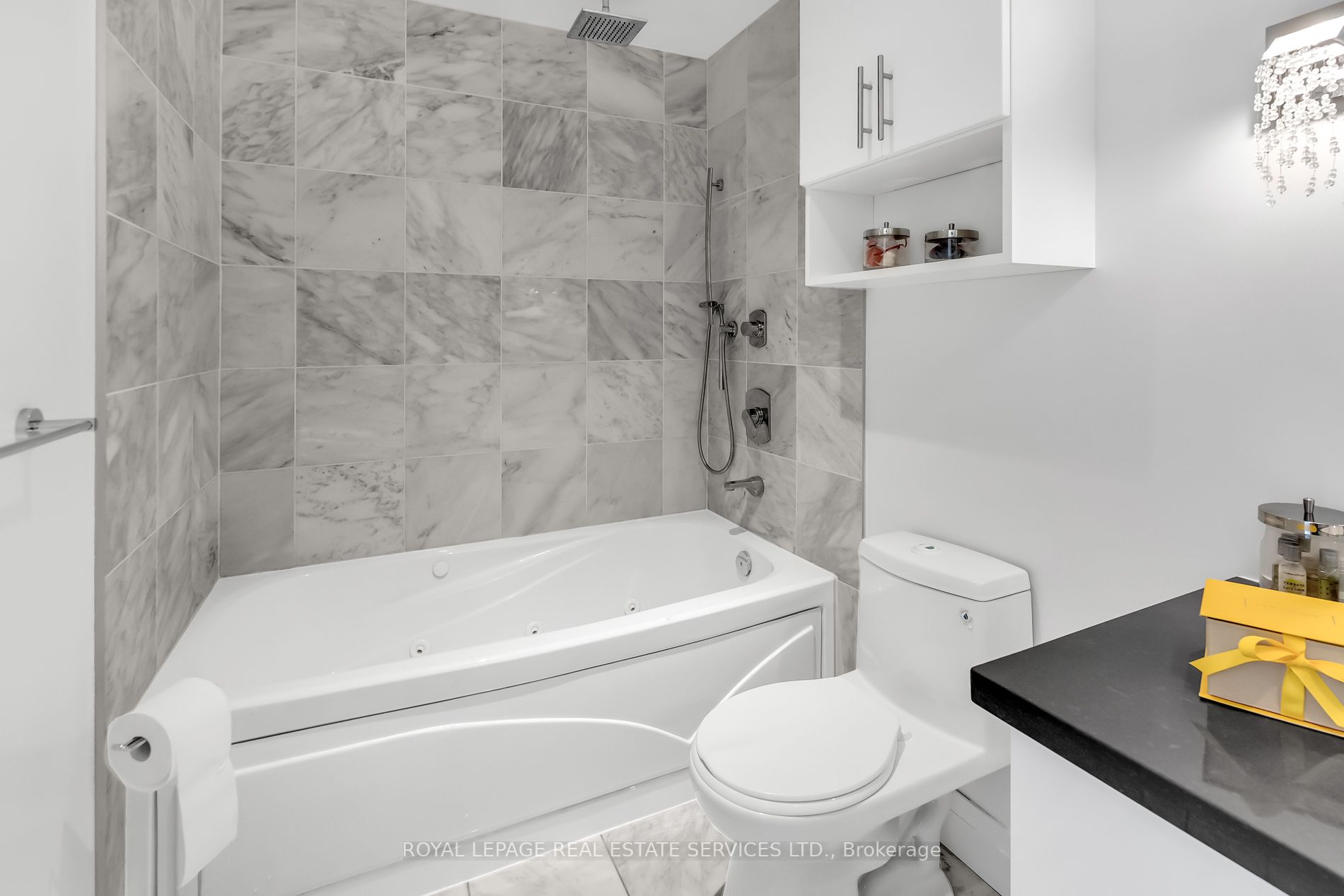 399 Spring Garden Avenue, #306