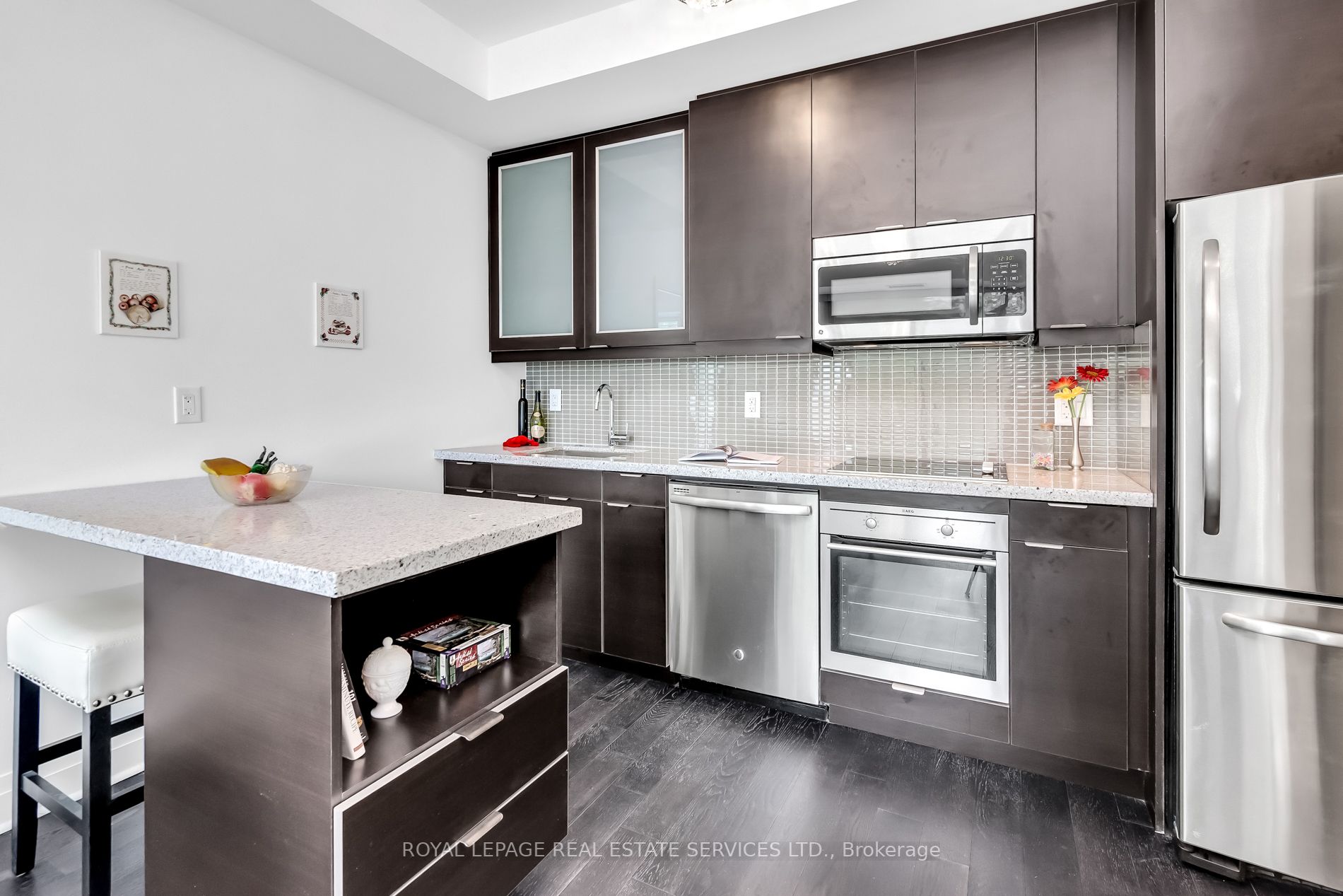 399 Spring Garden Avenue, #306