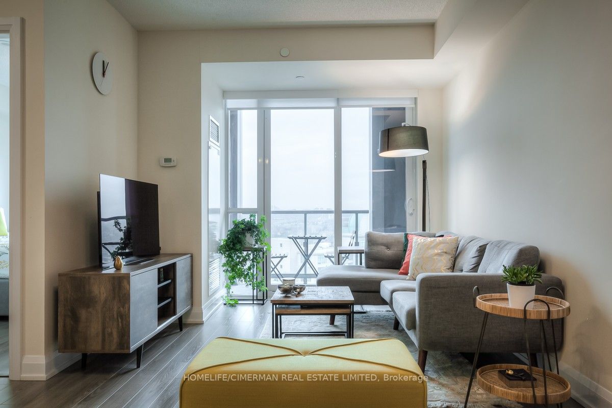 18 Graydon Hall Dr, #1804