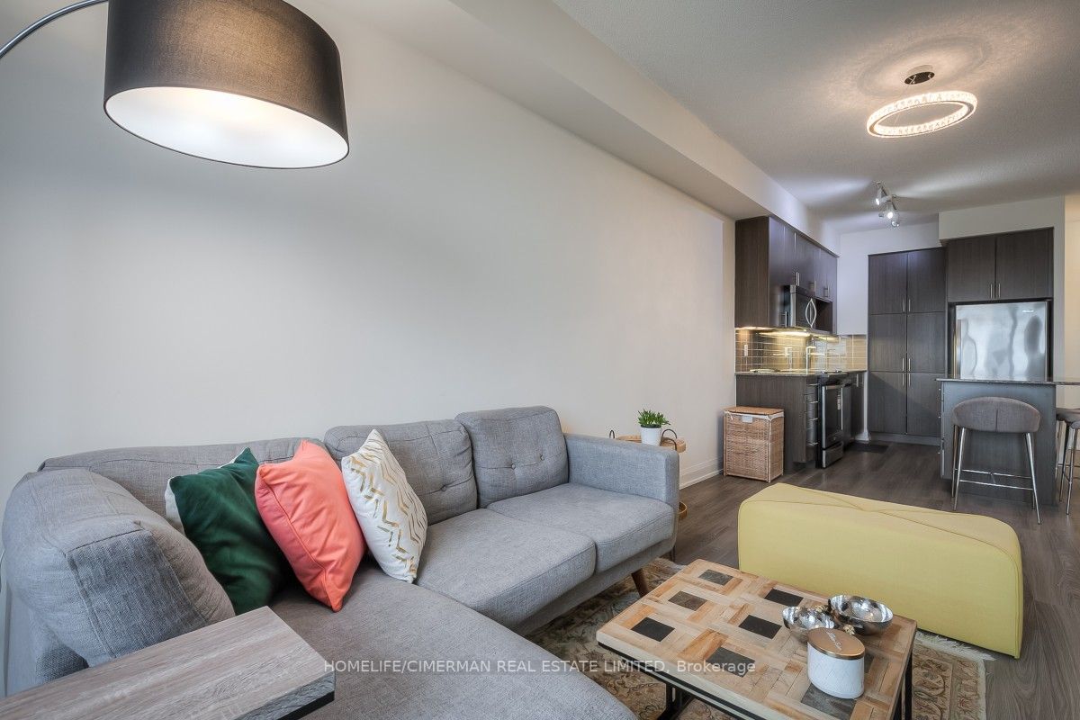 18 Graydon Hall Dr, #1804