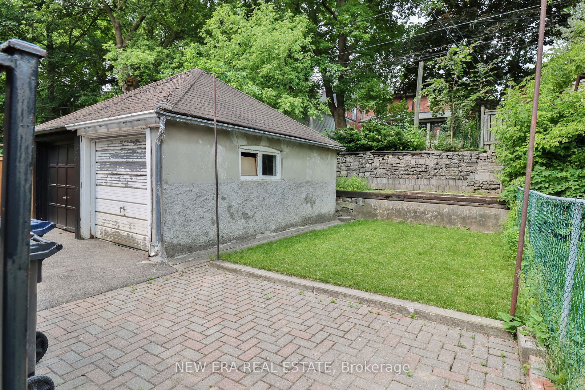 14 Roseneath Gdns