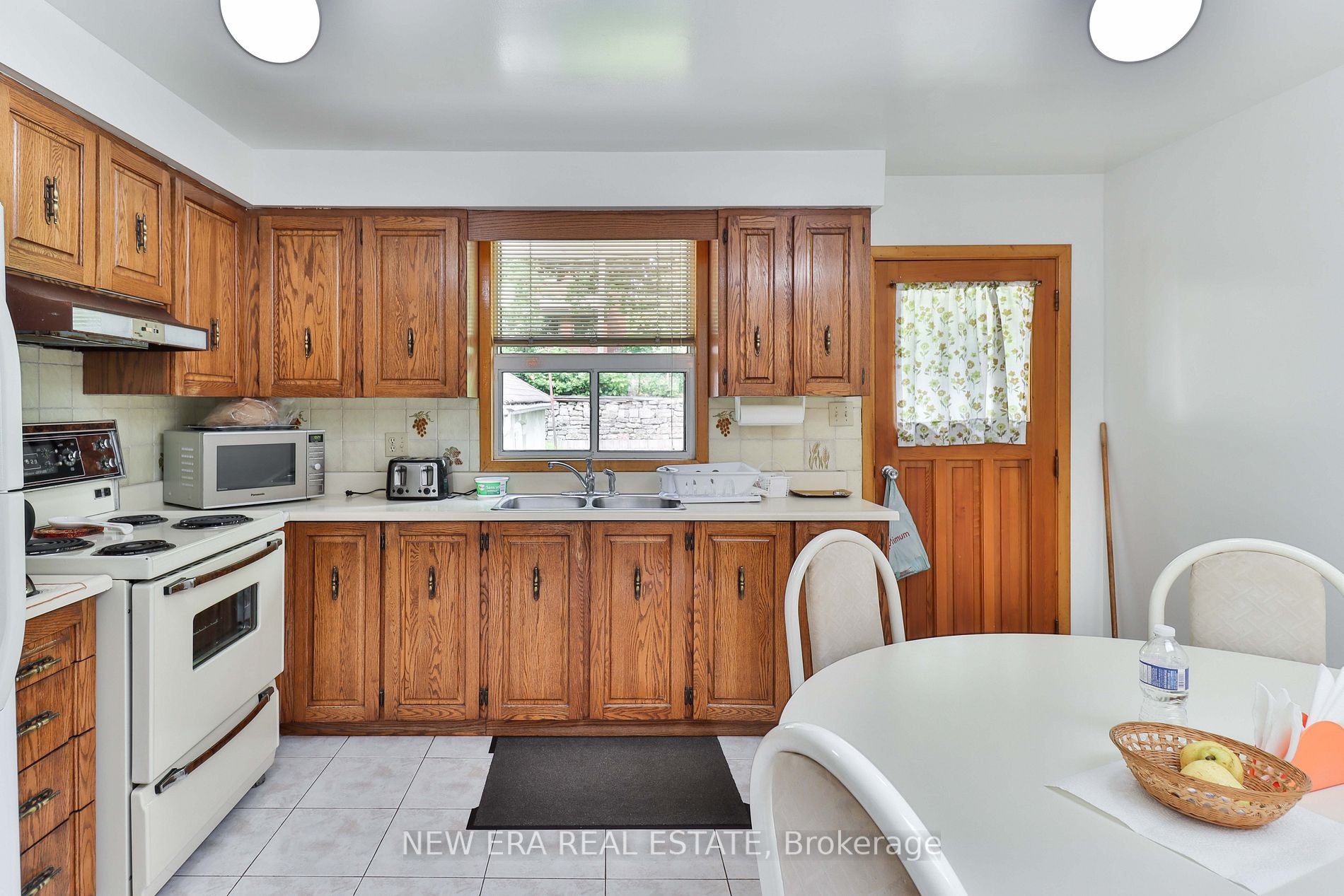 14 Roseneath Gdns