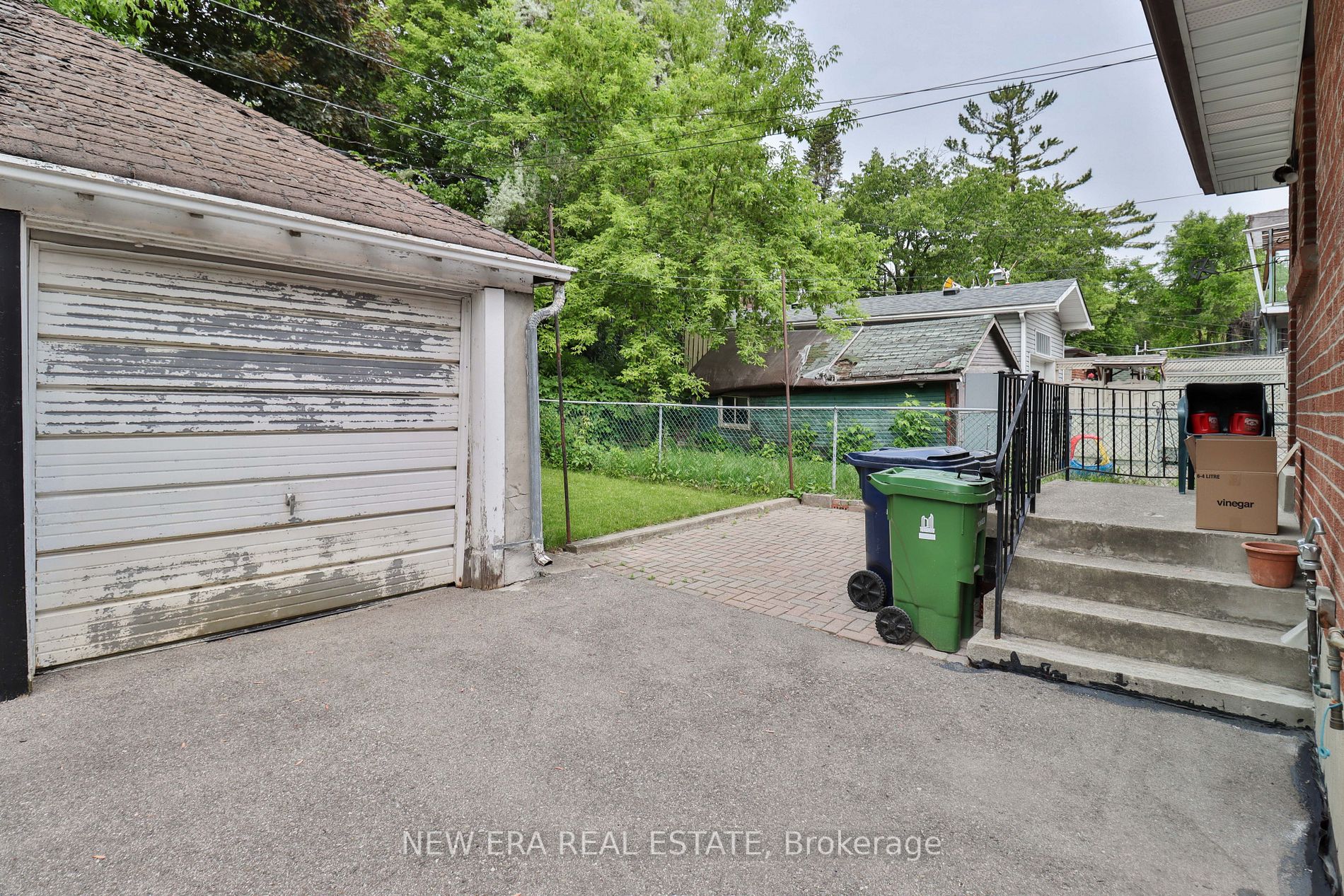 14 Roseneath Gdns