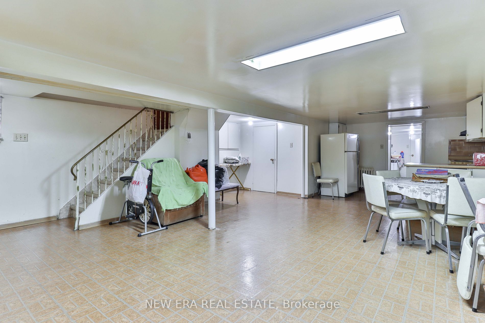 14 Roseneath Gdns