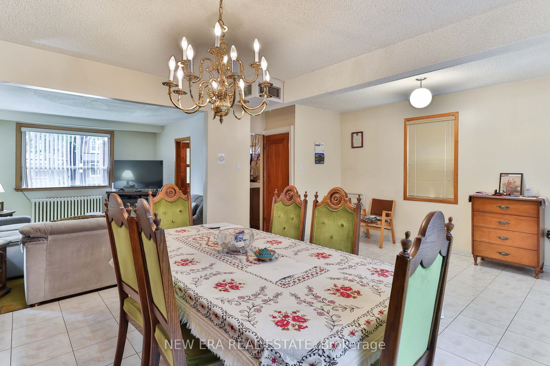 14 Roseneath Gdns