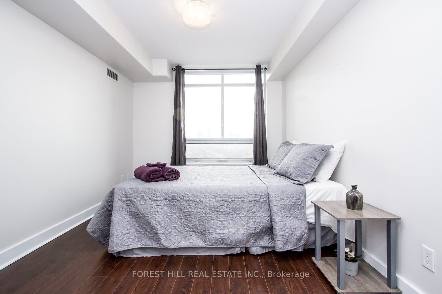 18 Kenaston Gdns, #1010