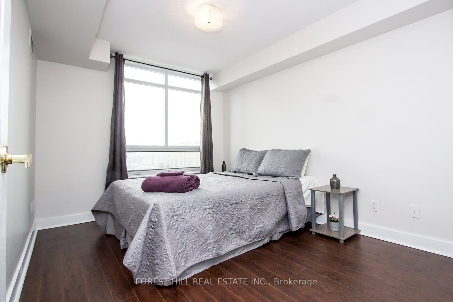 18 Kenaston Gdns, #1010