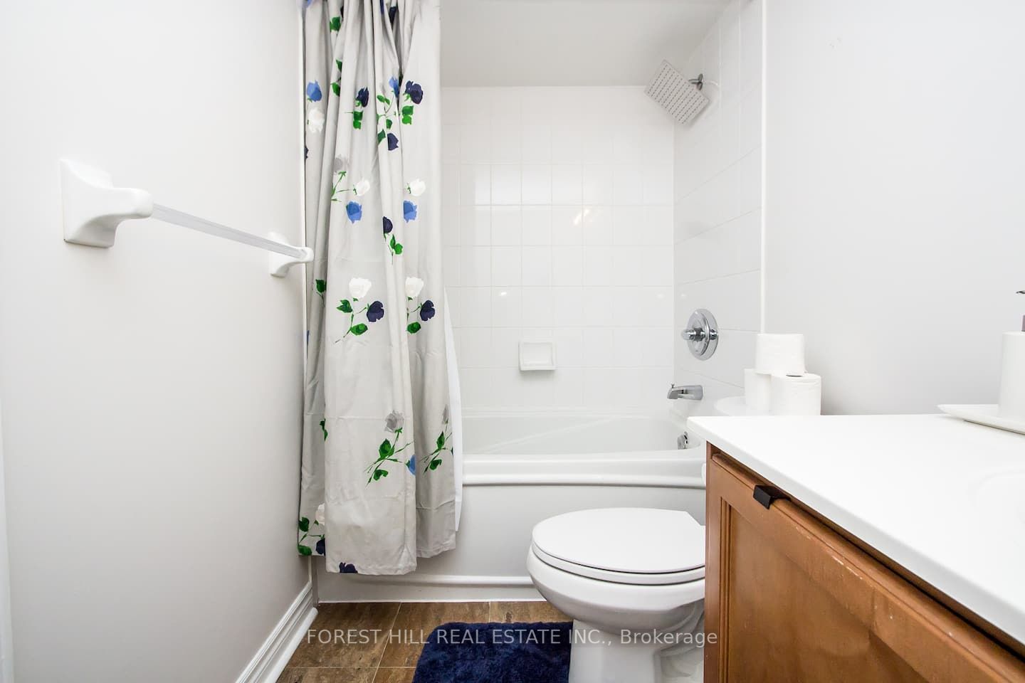 18 Kenaston Gdns, #1010