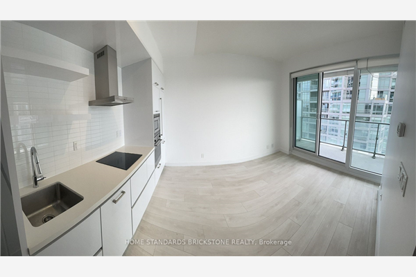 2221 Yonge St, Toronto