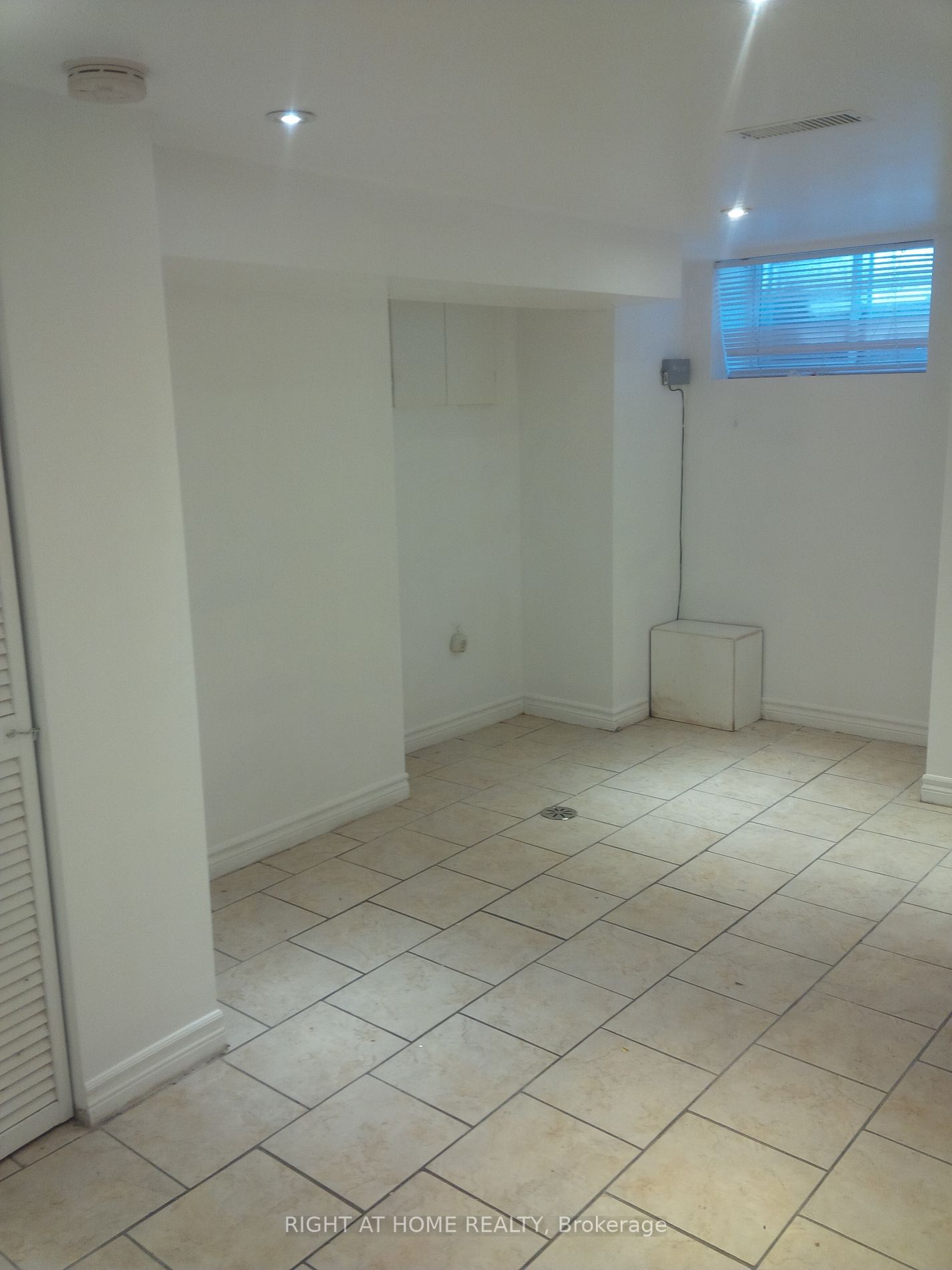 210 Mccaul Street #B