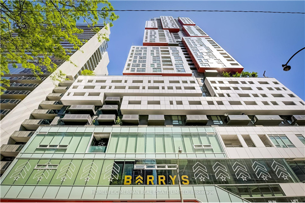 318 Richmond St W, Toronto