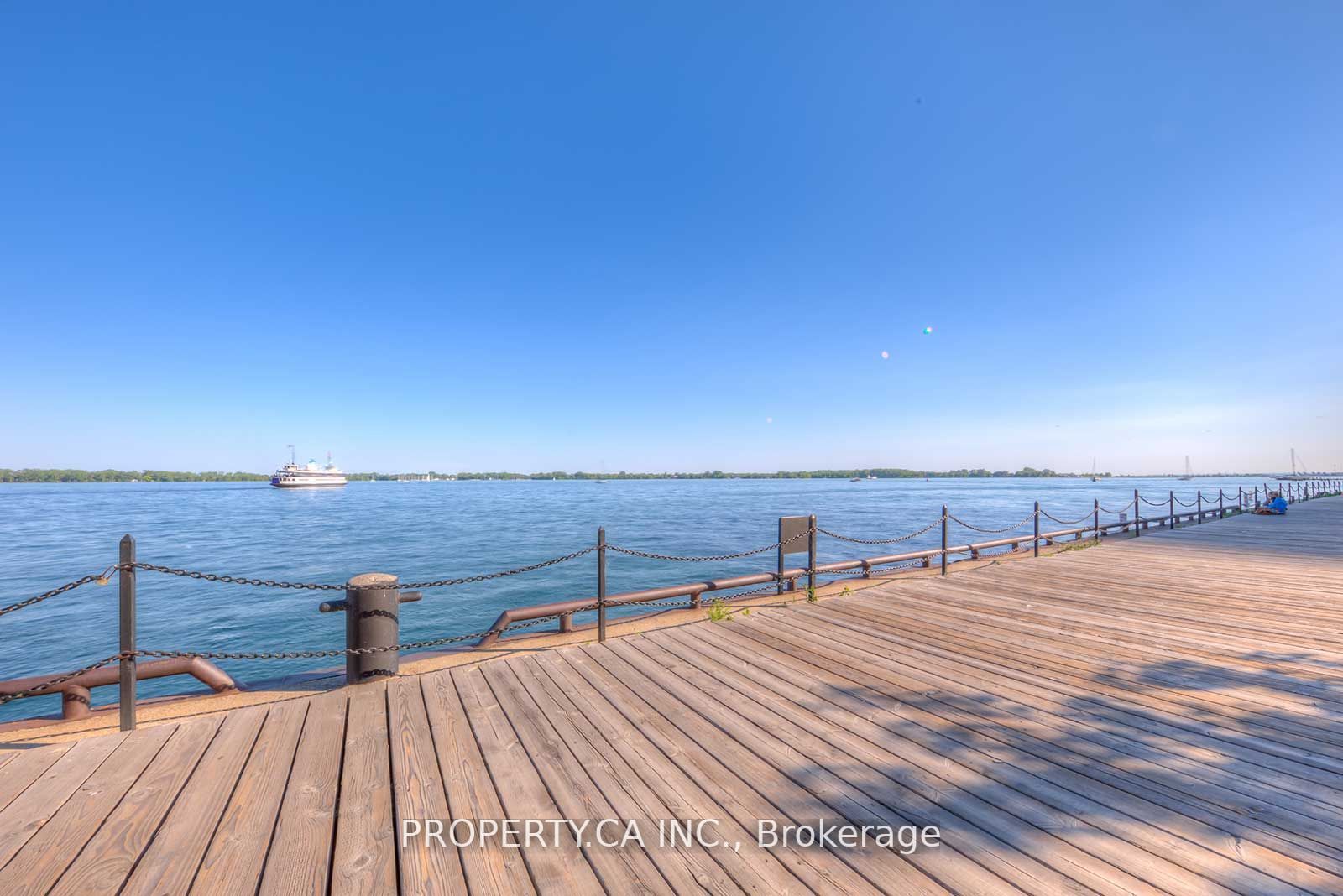 33 Harbour Sq, #410/204
