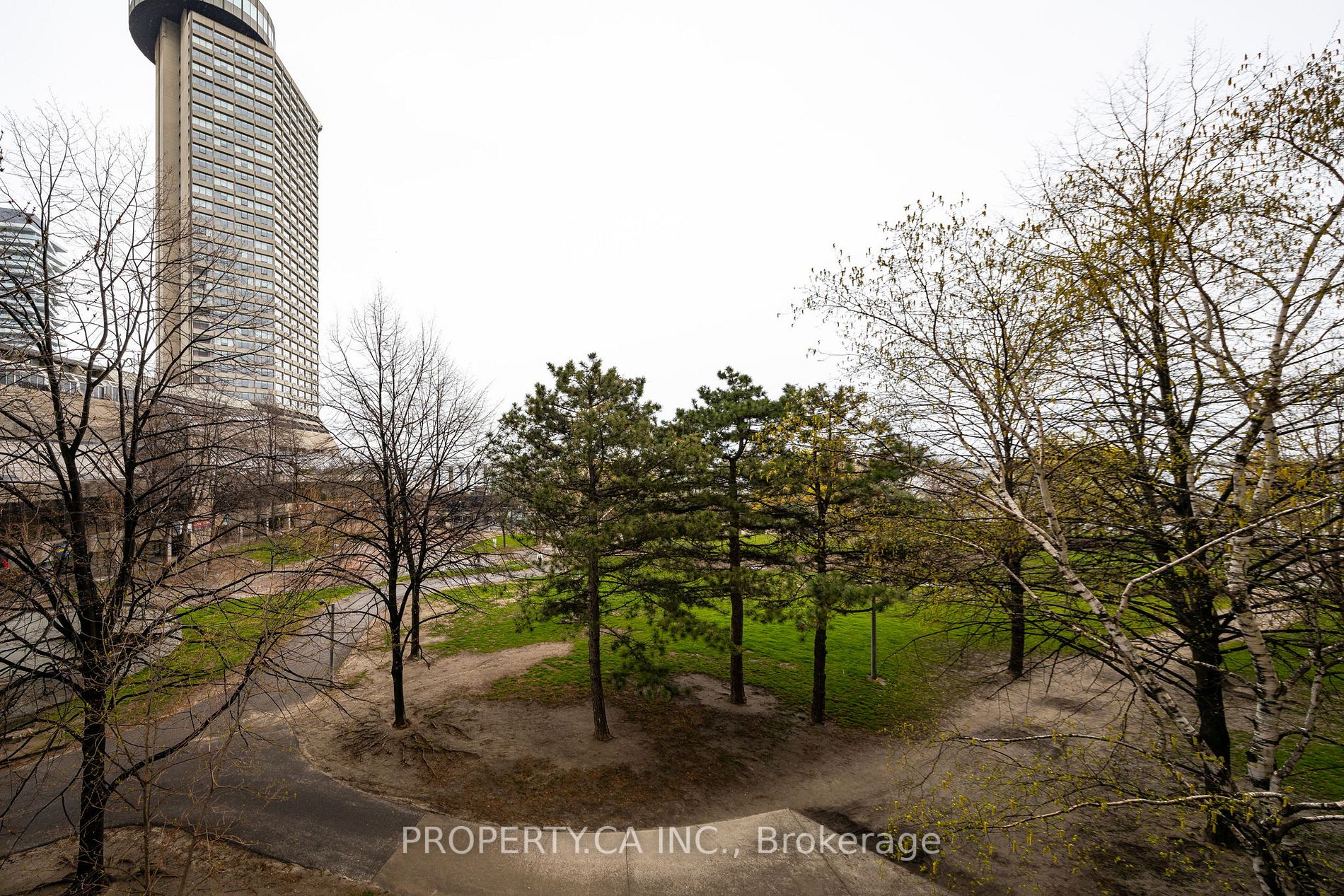 33 Harbour Sq, #410/204