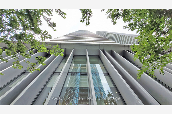 42 Charles St E, Toronto