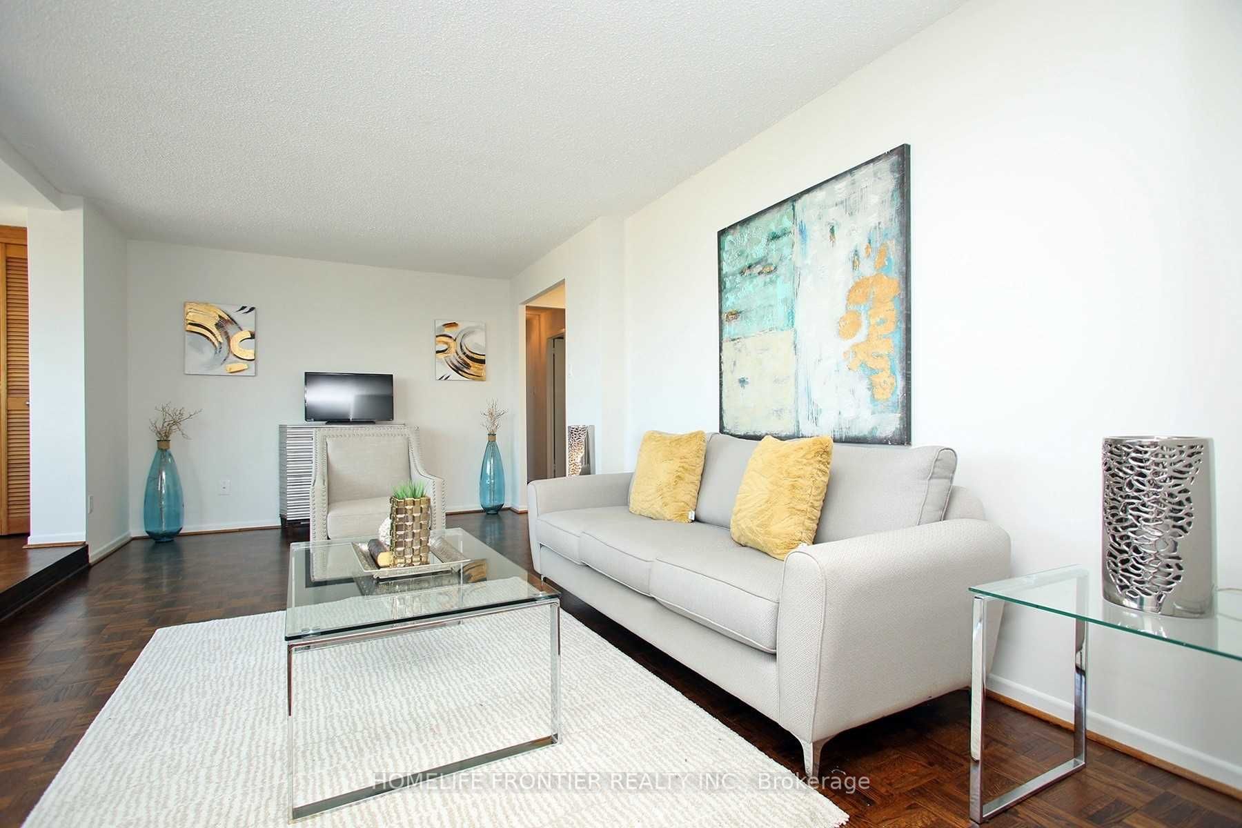 5 Old Sheppard Ave, #808