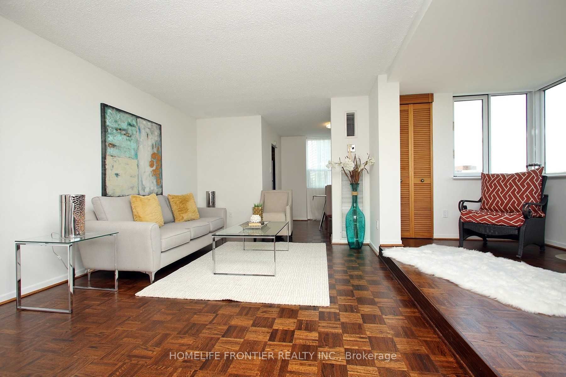 5 Old Sheppard Ave, #808