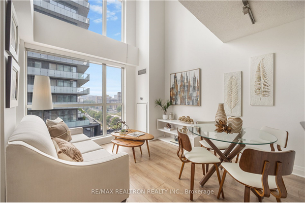 18 Merton St, Toronto