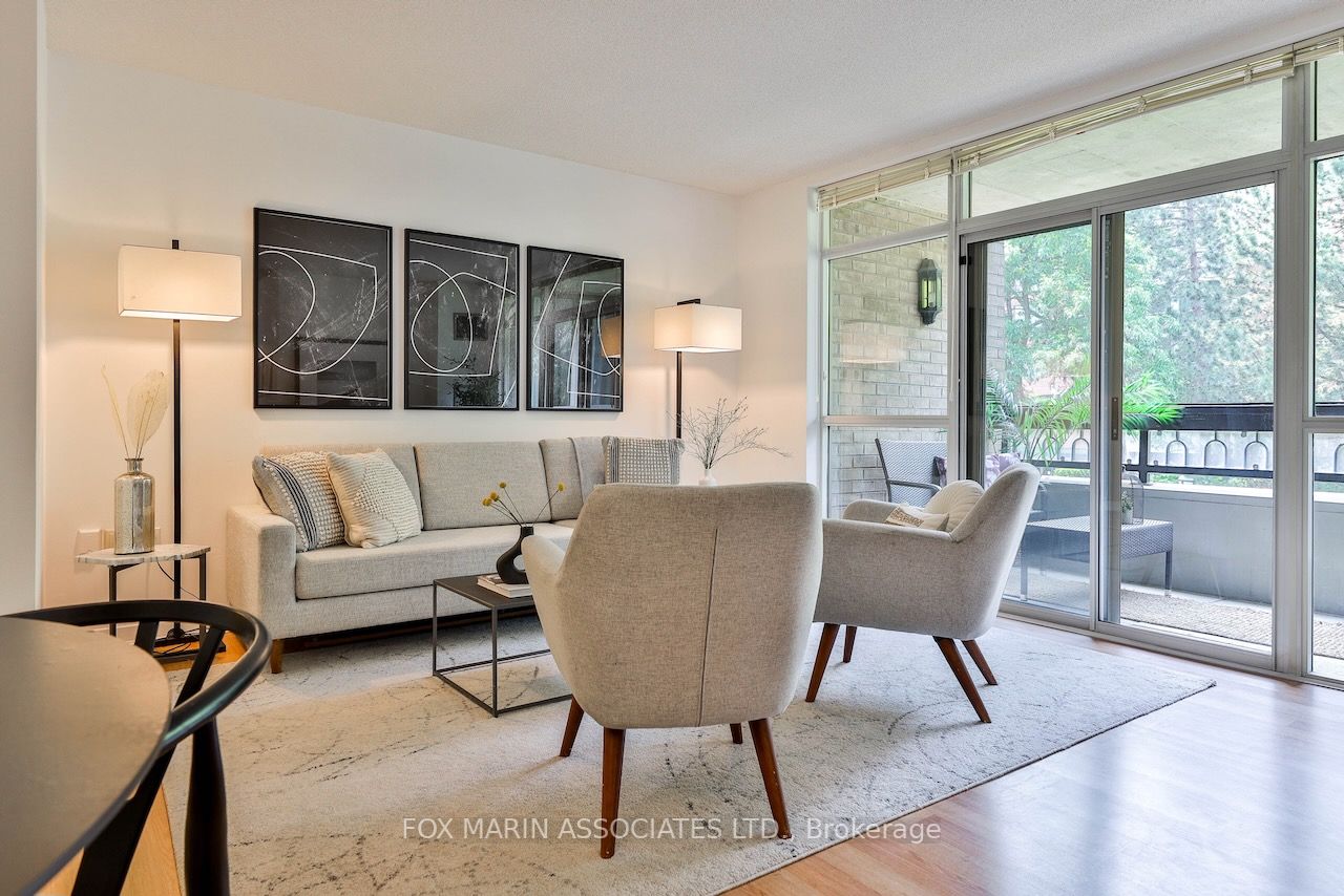 284 Bloor St W, #206