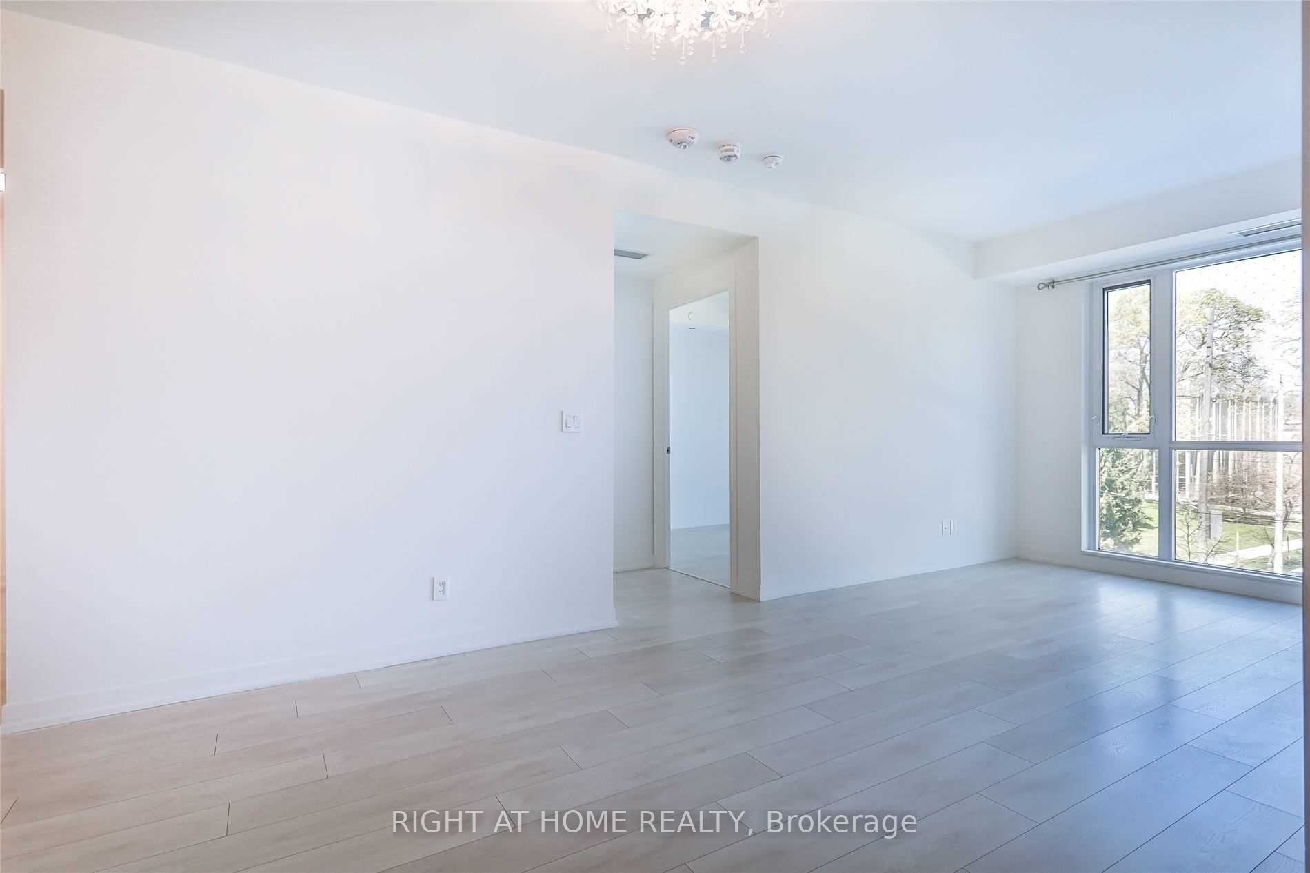 223 St. Clair Ave W, #207