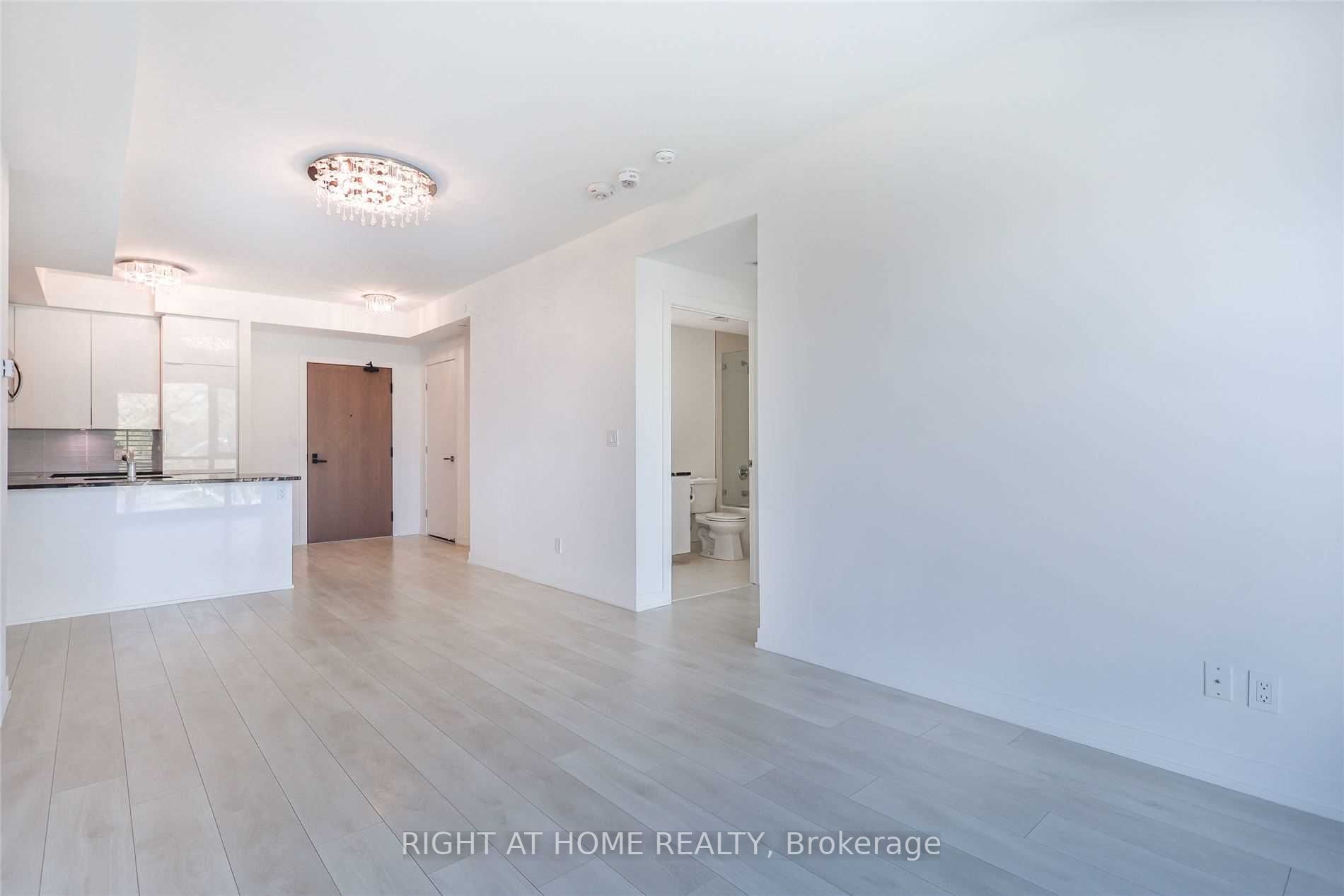223 St. Clair Ave W, #207