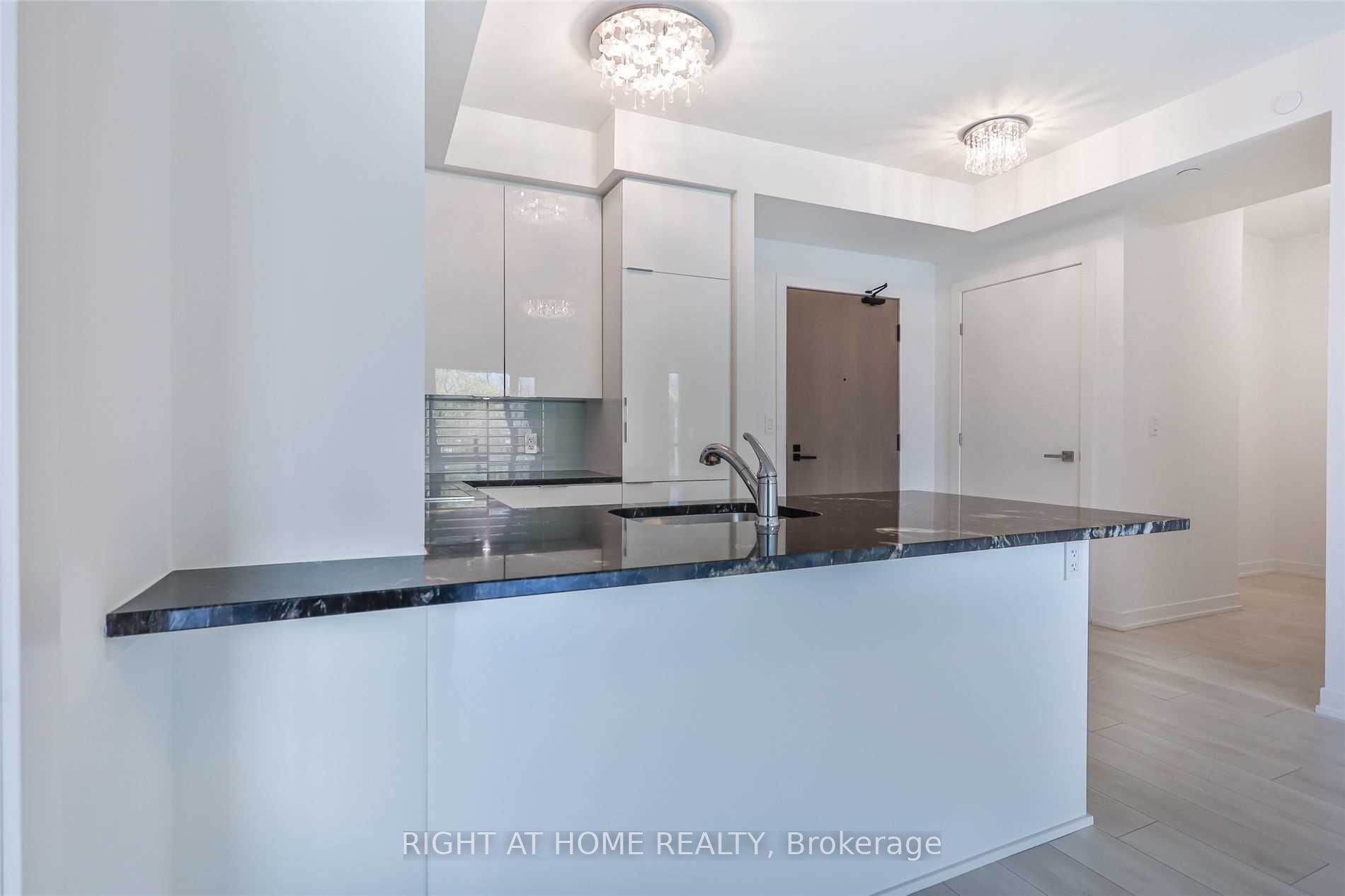 223 St. Clair Ave W, #207