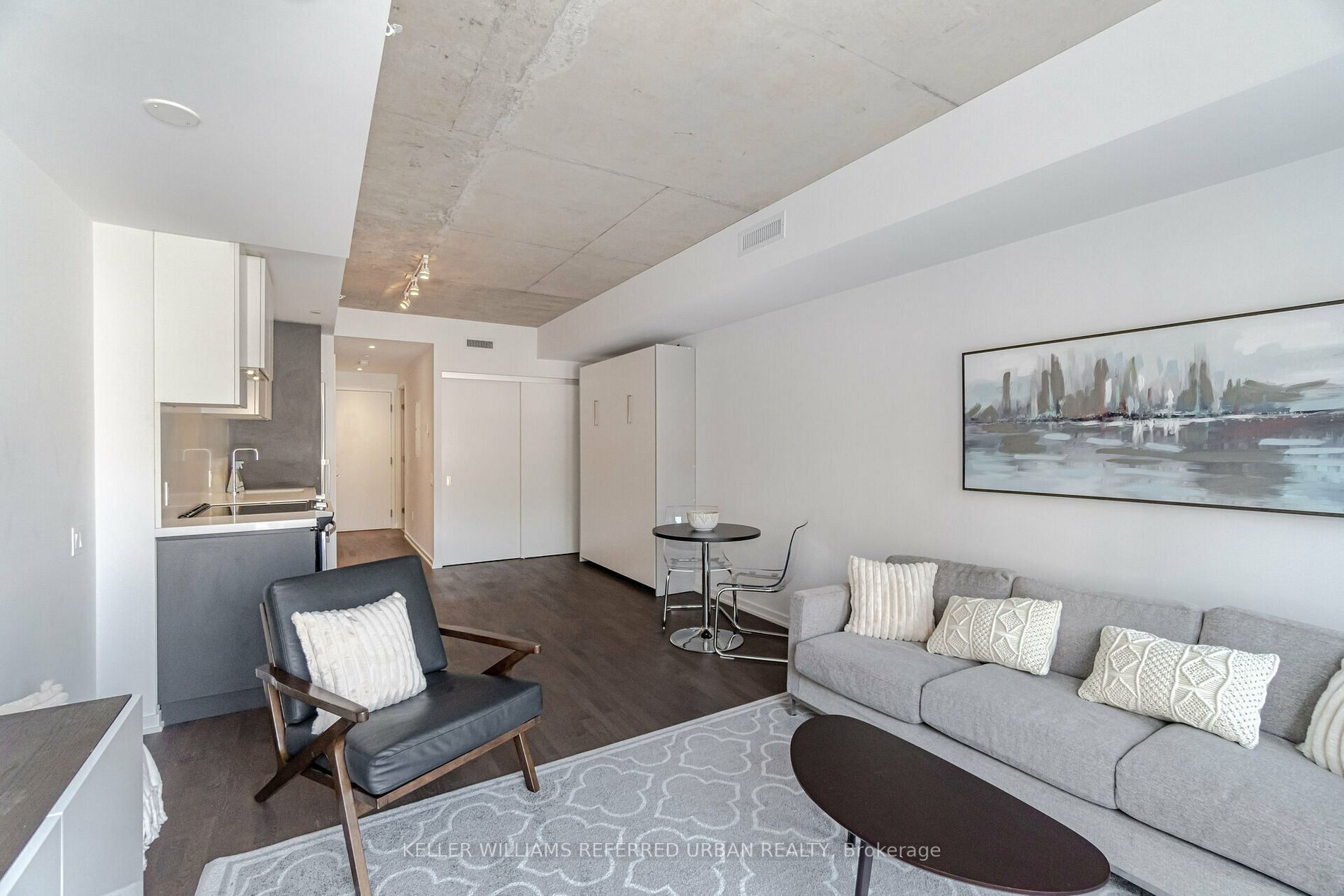 60 Colborne St, #204