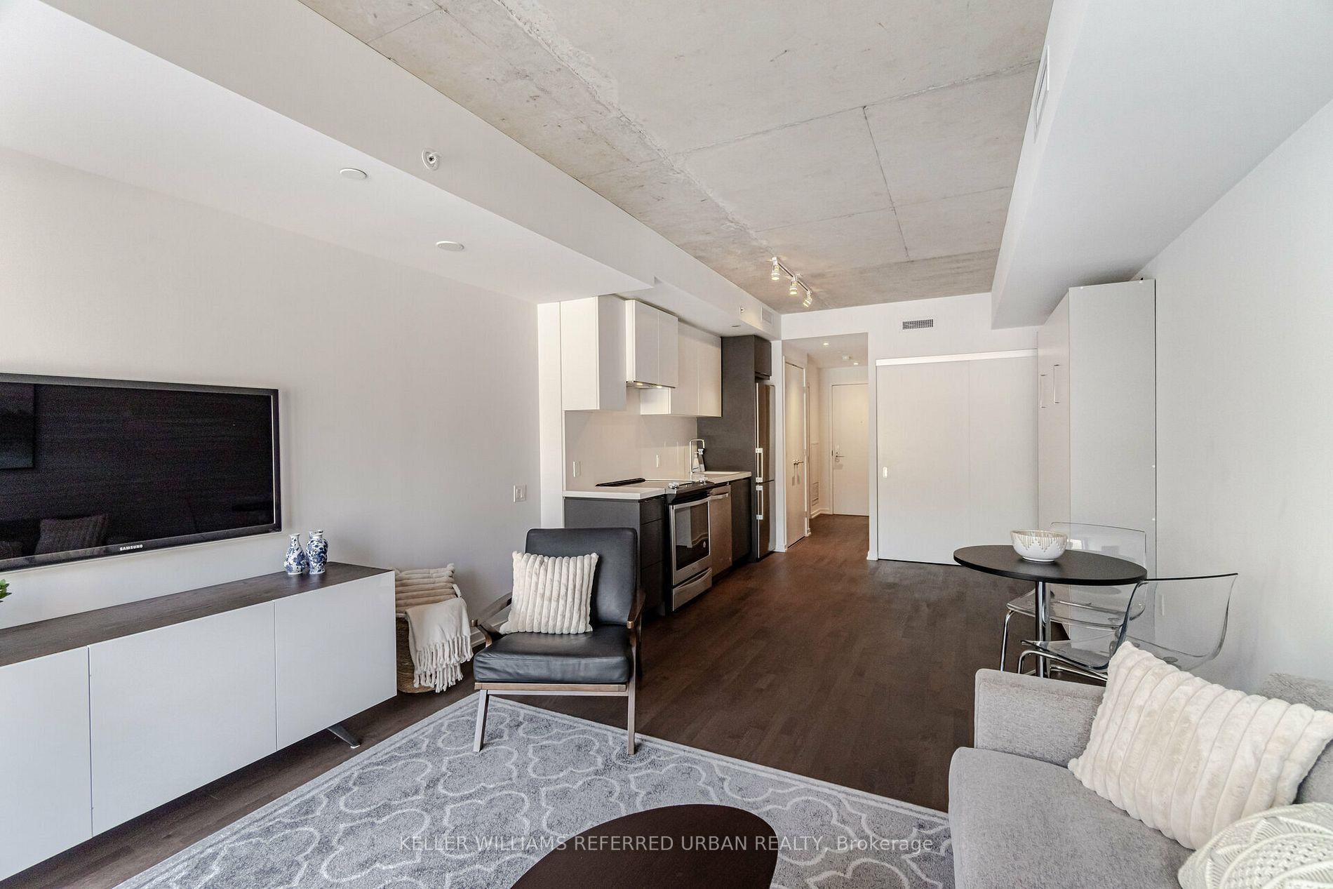 60 Colborne St, #204