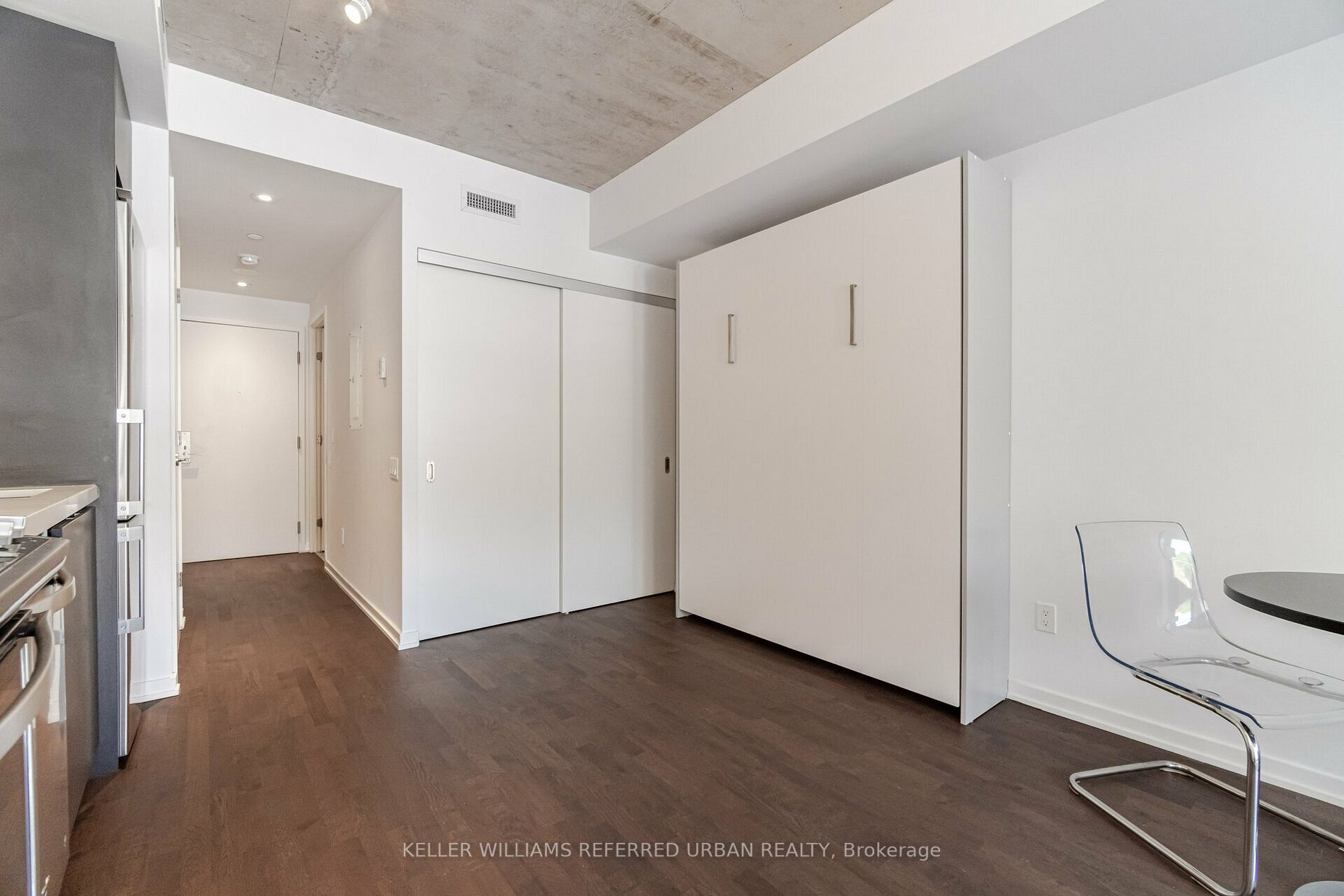60 Colborne St, #204