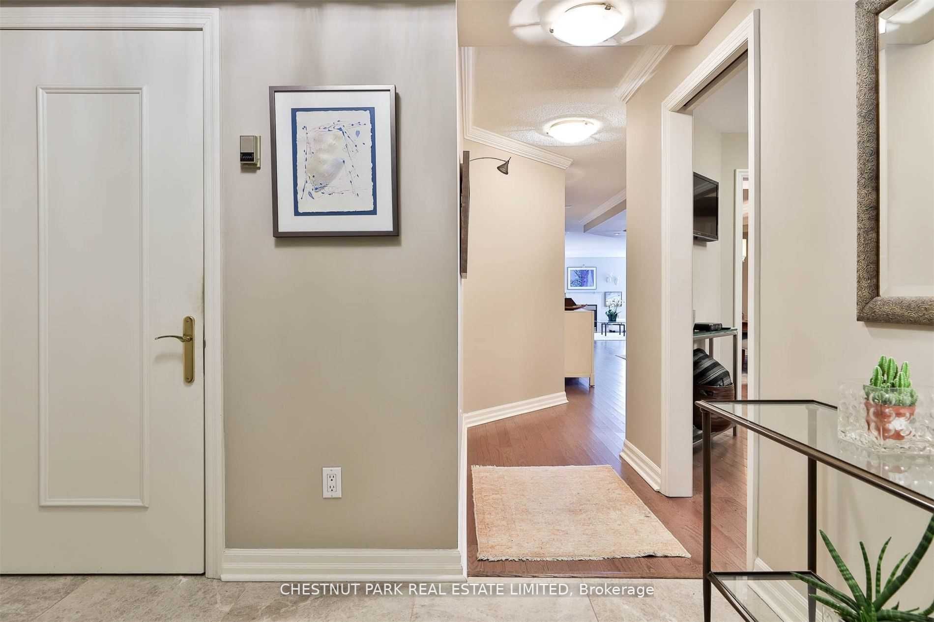2727 Yonge Street, #711