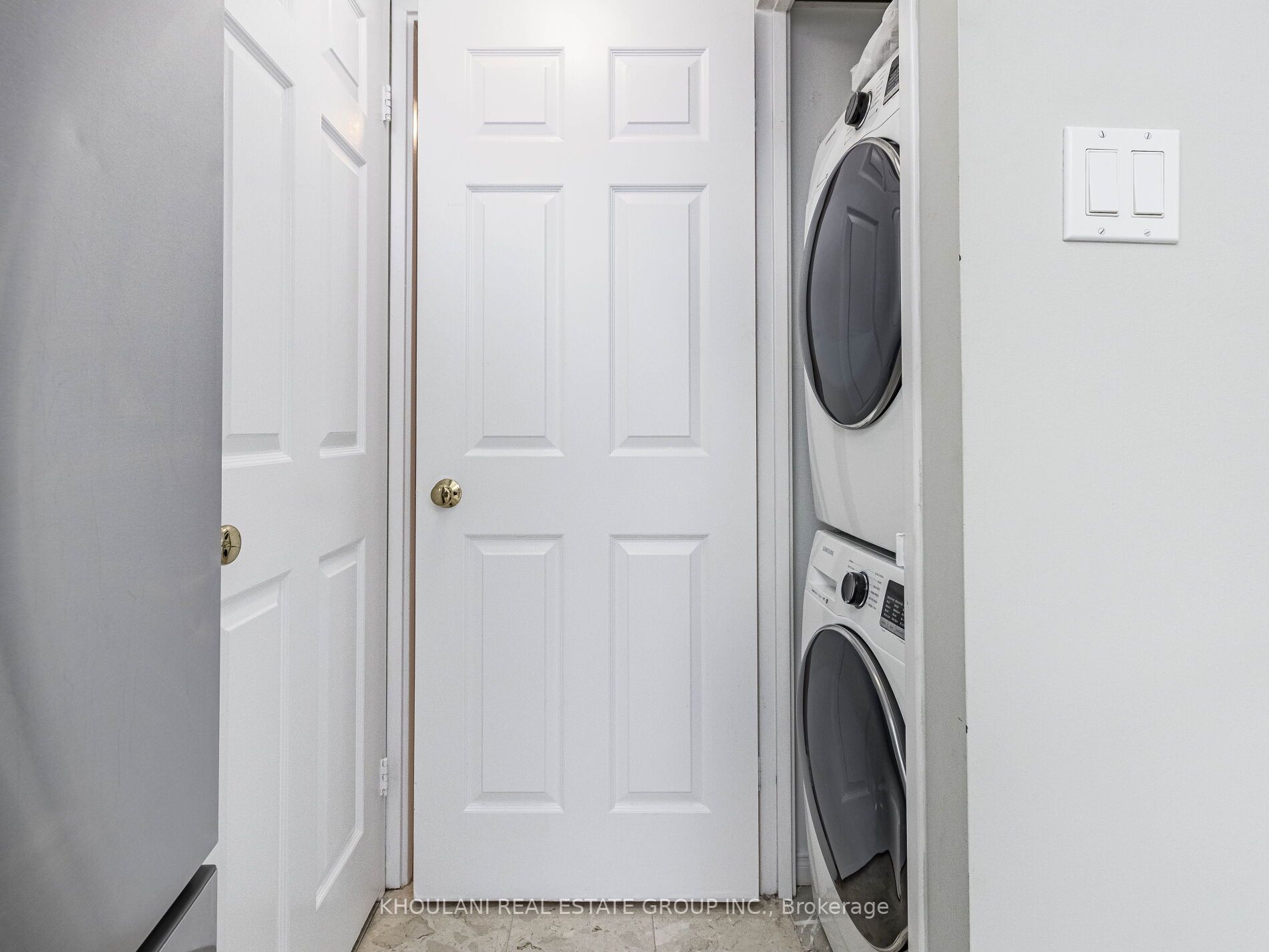 280 Simcoe St, #709