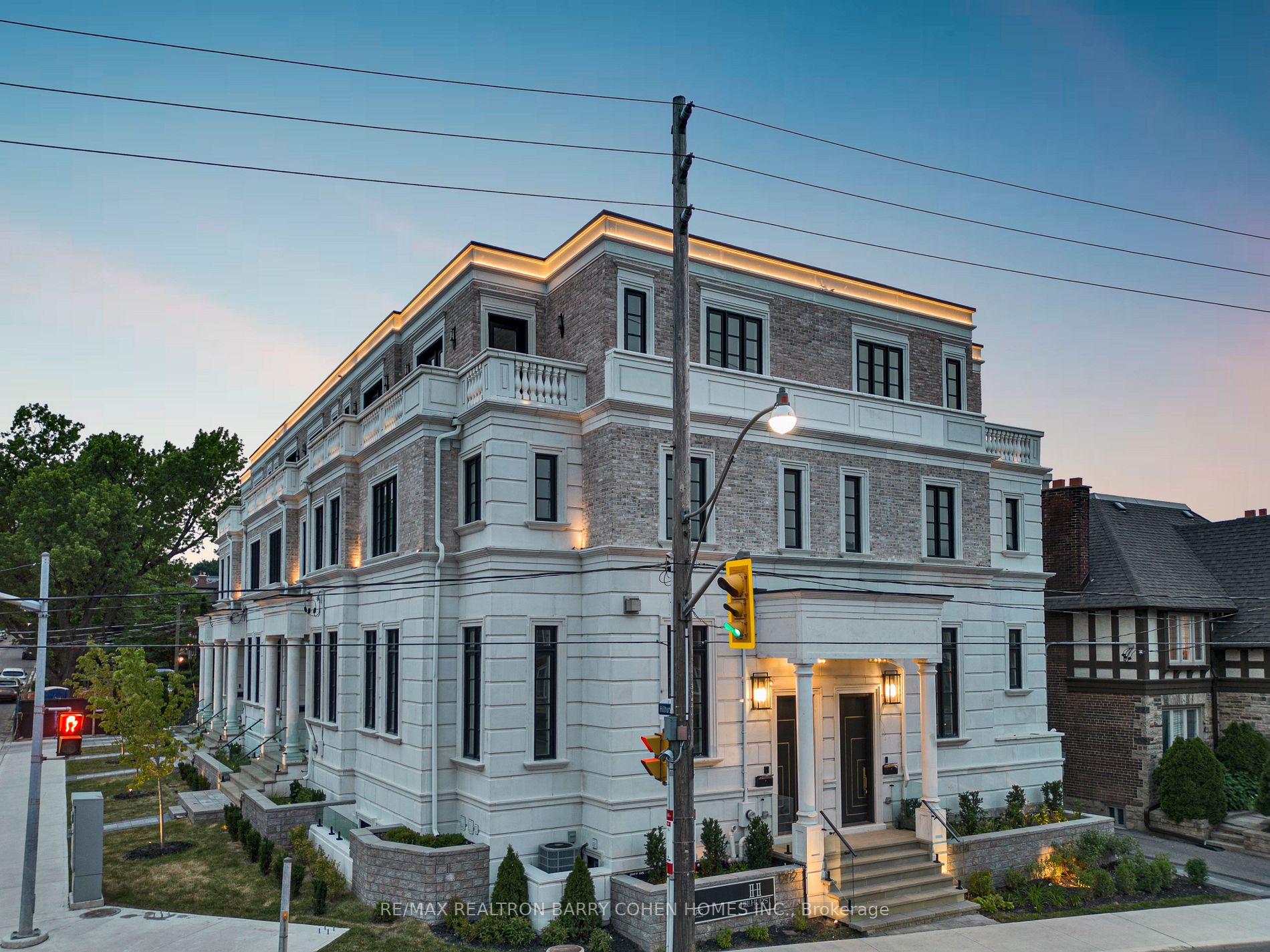 1204 Avenue Road