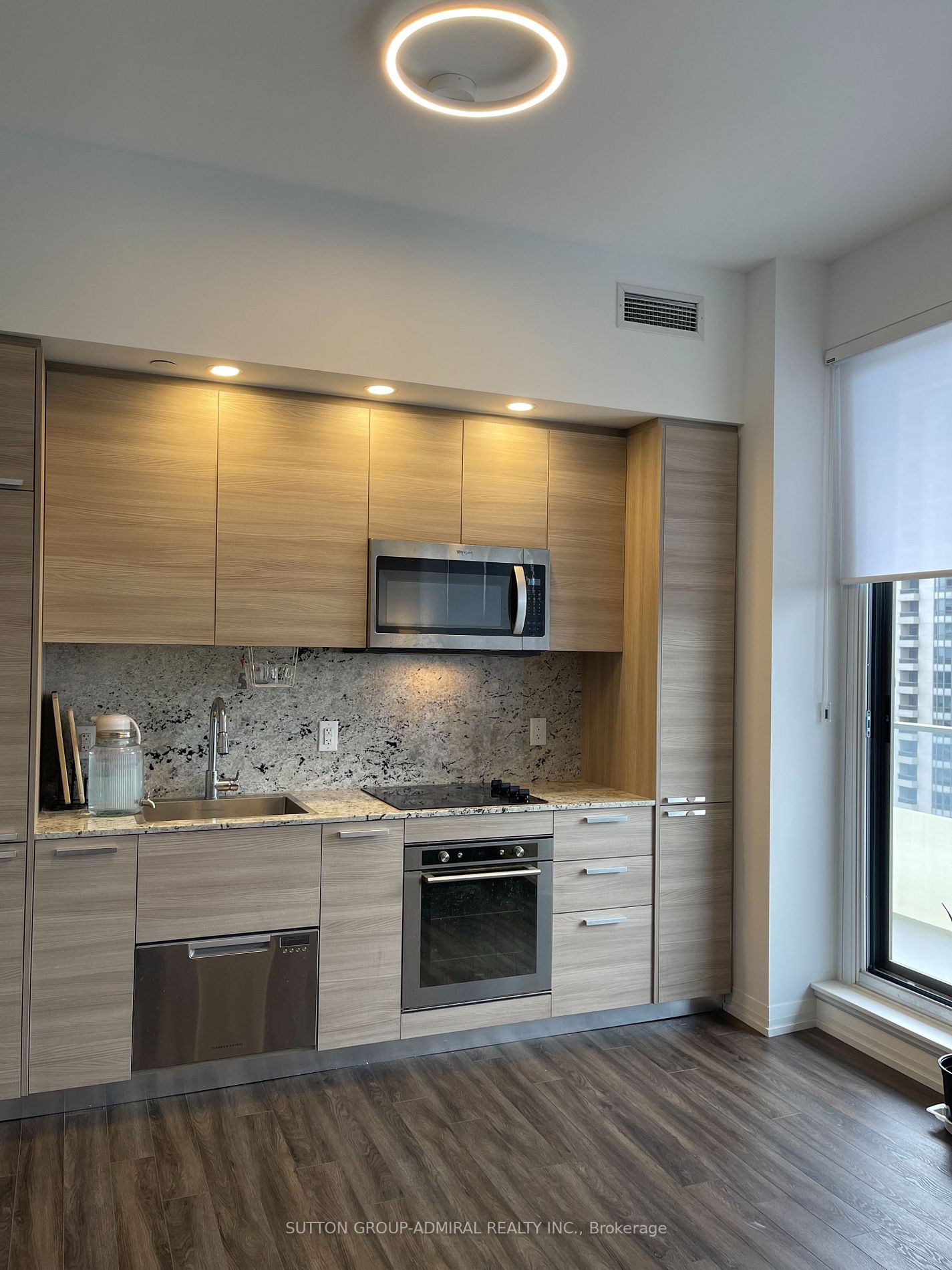 75 Canterbury Pl, #1802