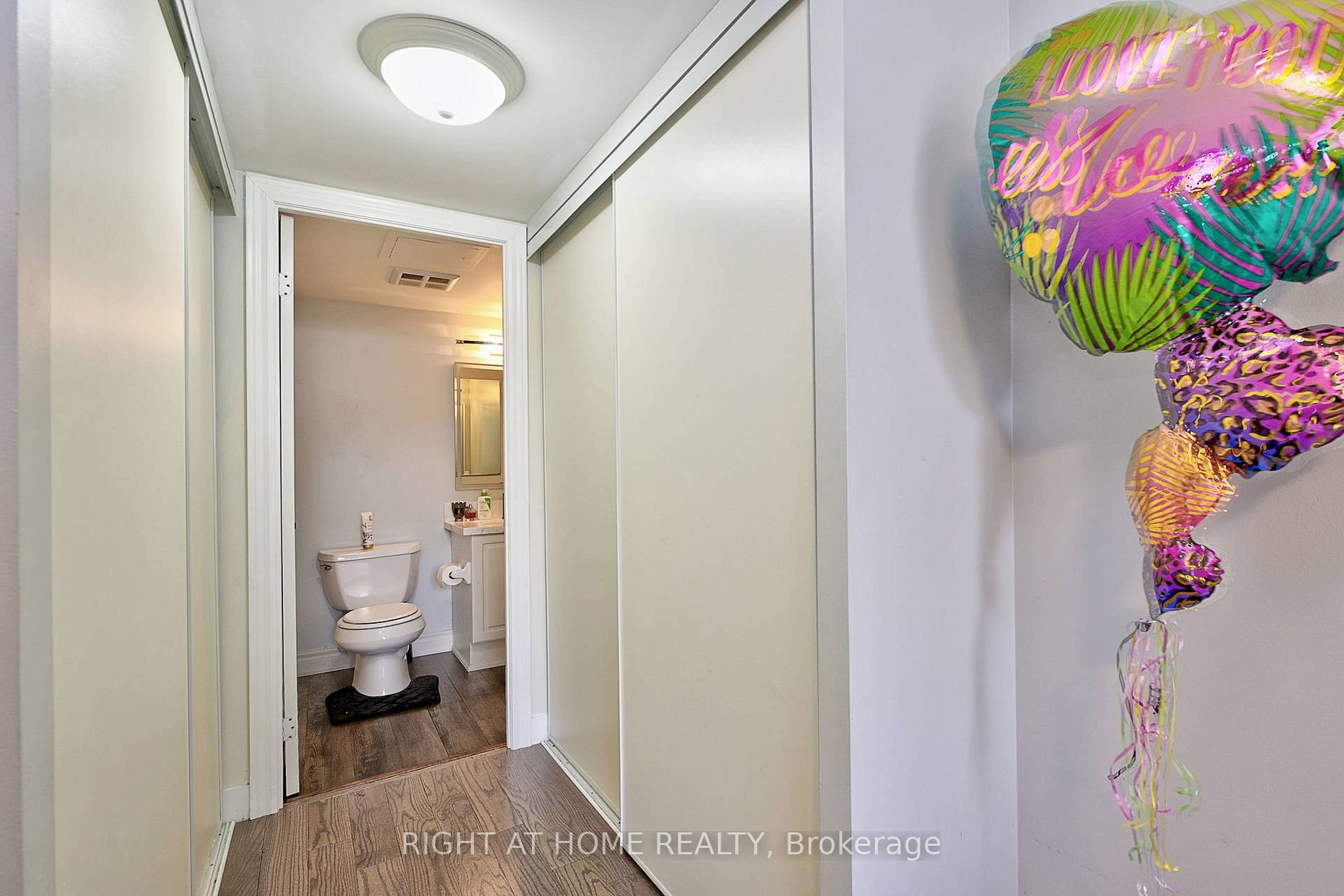 5418 Yonge Street, #901