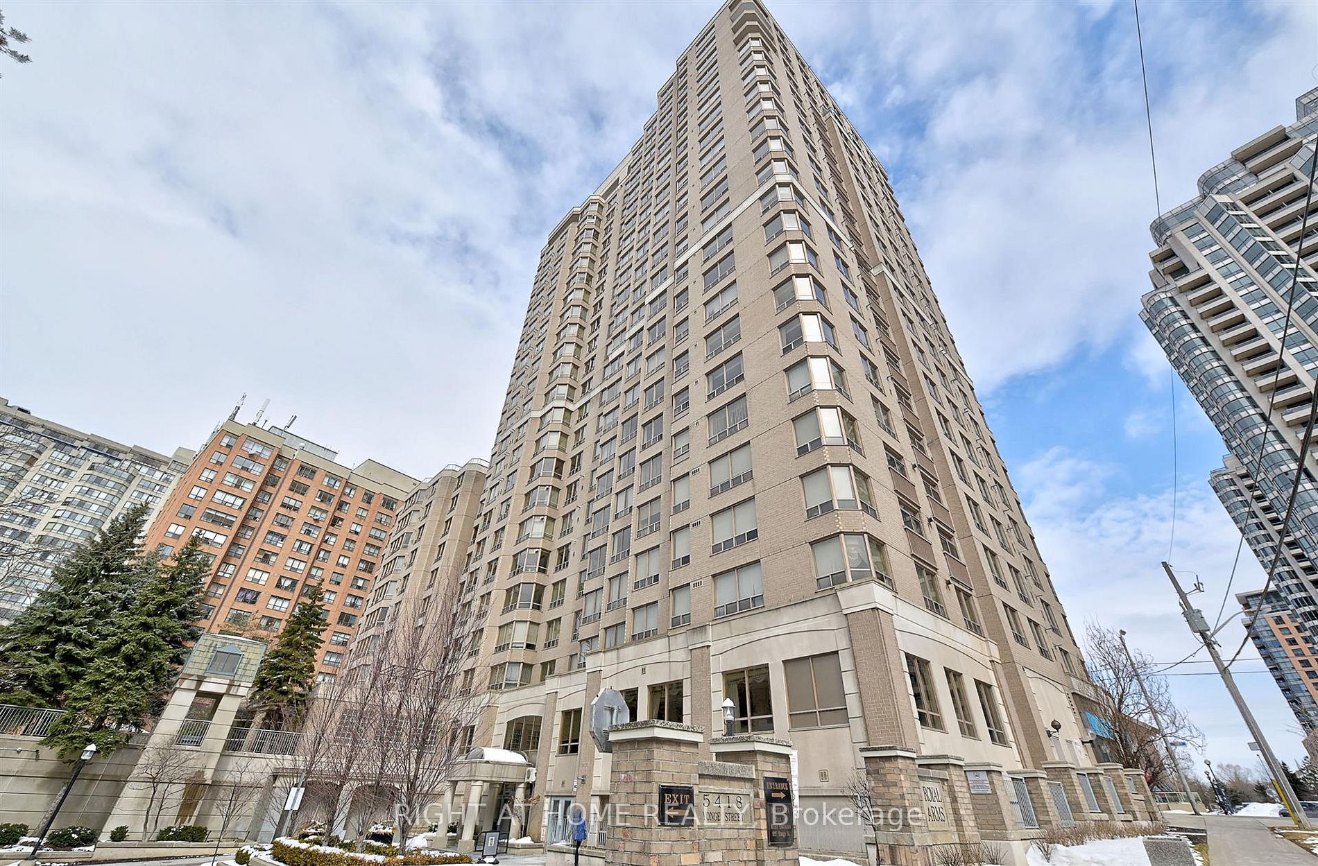 5418 Yonge Street, #901