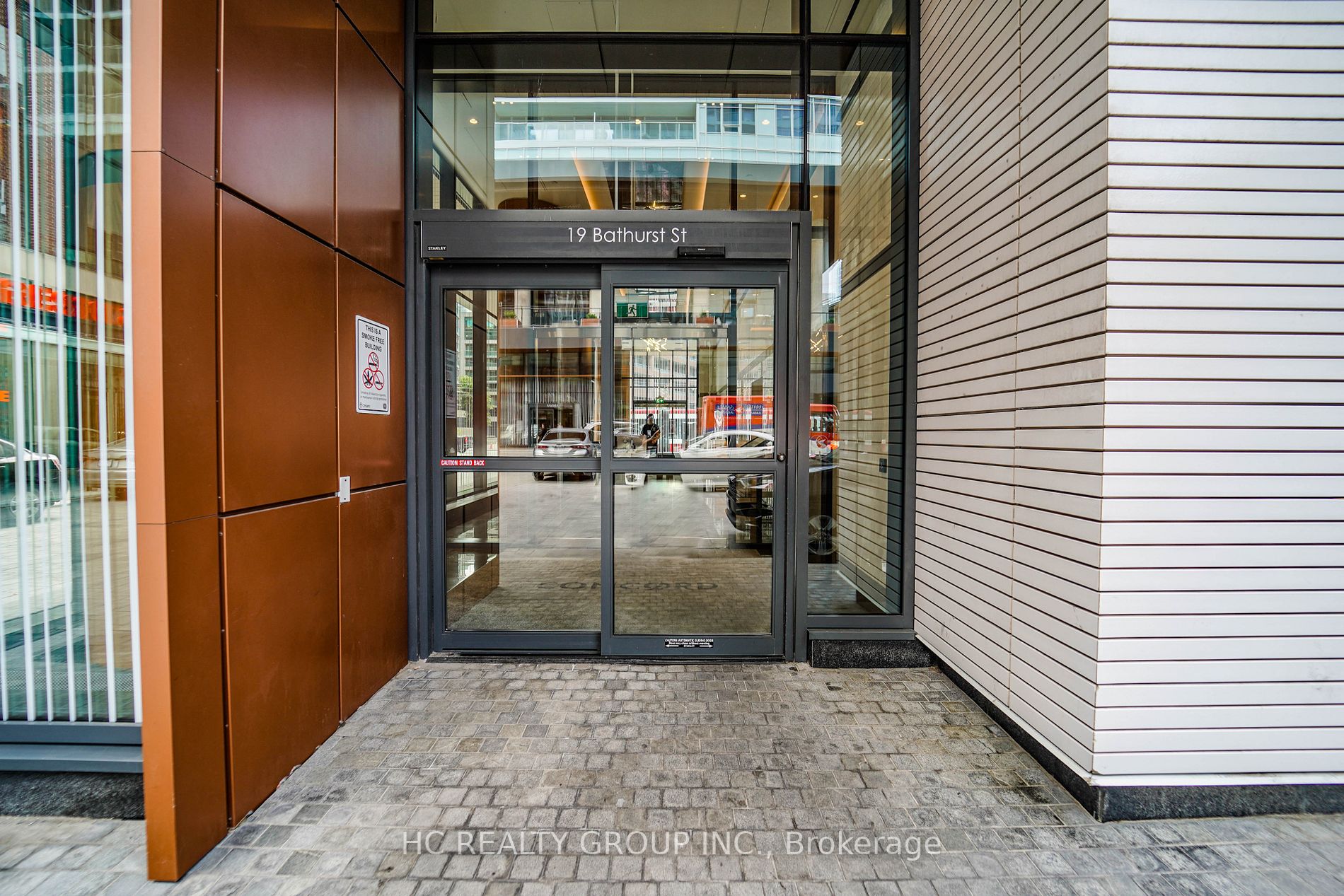 19 Bathurst St, #709