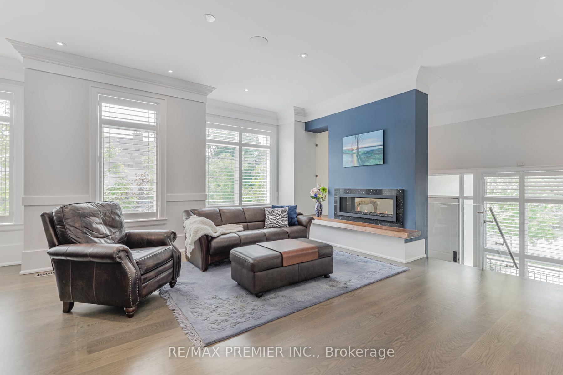 111 Codsell Ave