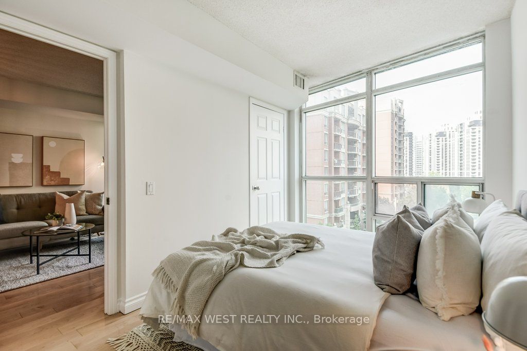 30 Harrison Garden Blvd, #701