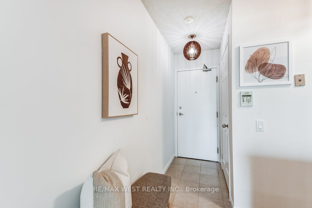 30 Harrison Garden Blvd, #701